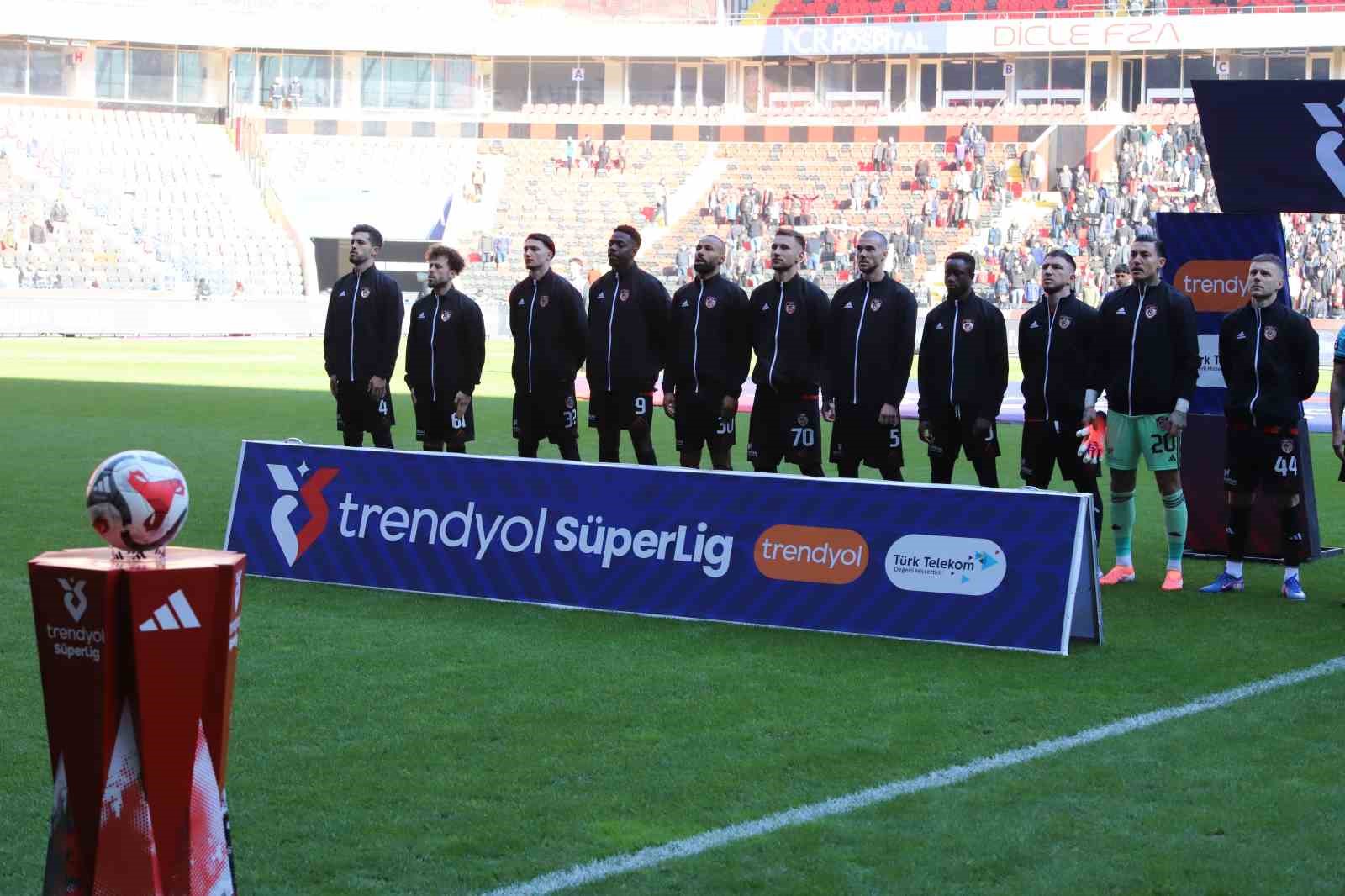 Trendyol Süper Lig: Gaziantep FK: 1 - Konyaspor: 0 (İlk yarı) 20 trendyol super lig gaziantep fk 1 konyaspor 0 ilk yari 16