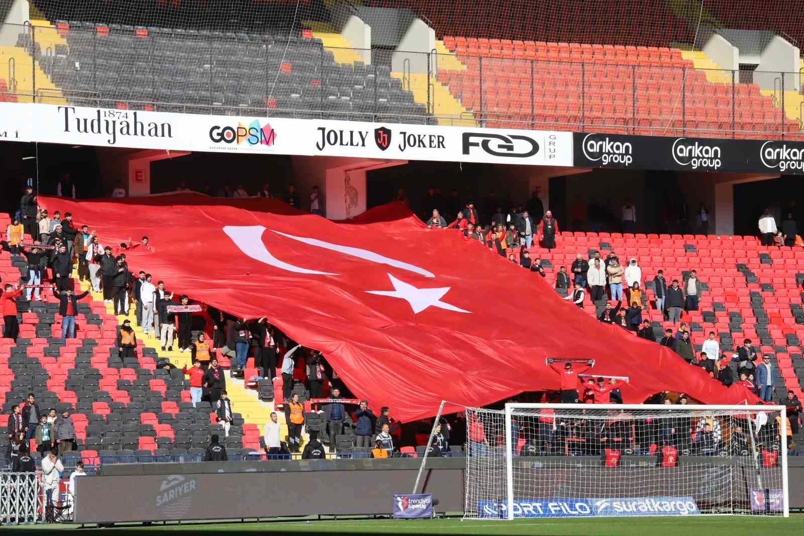 Trendyol Süper Lig: Gaziantep FK: 1 - Konyaspor: 0 (İlk yarı) 9 trendyol super lig gaziantep fk 1 konyaspor 0 ilk yari 5 uzHmYdOl