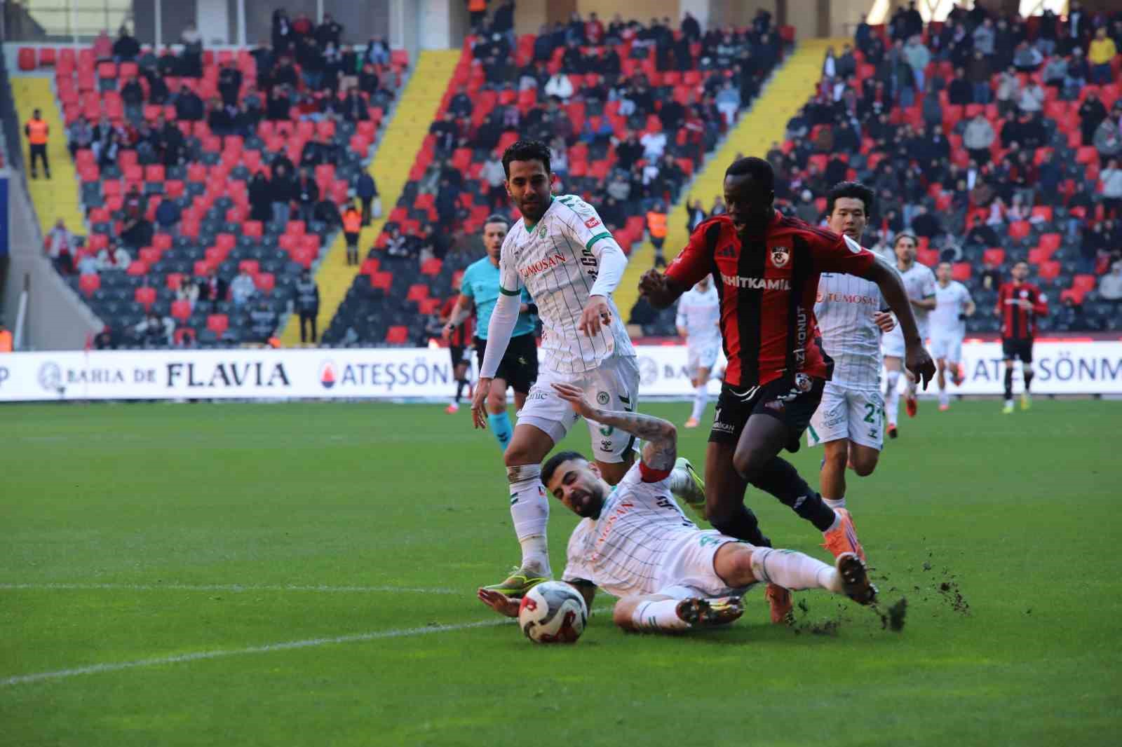 Trendyol Süper Lig: Gaziantep FK: 1 - Konyaspor: 0 (İlk yarı) 57 trendyol super lig gaziantep fk 1 konyaspor 0 ilk yari 53 CvjB2QsJ