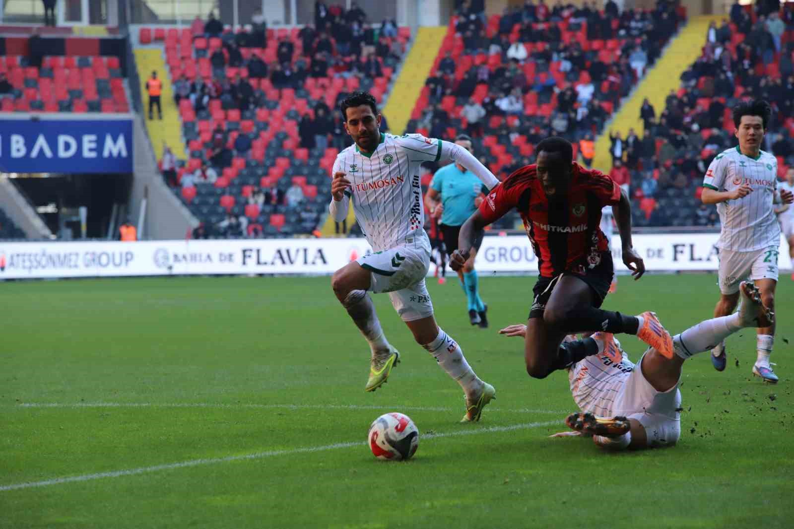 Trendyol Süper Lig: Gaziantep FK: 1 - Konyaspor: 0 (İlk yarı) 58 trendyol super lig gaziantep fk 1 konyaspor 0 ilk yari 54