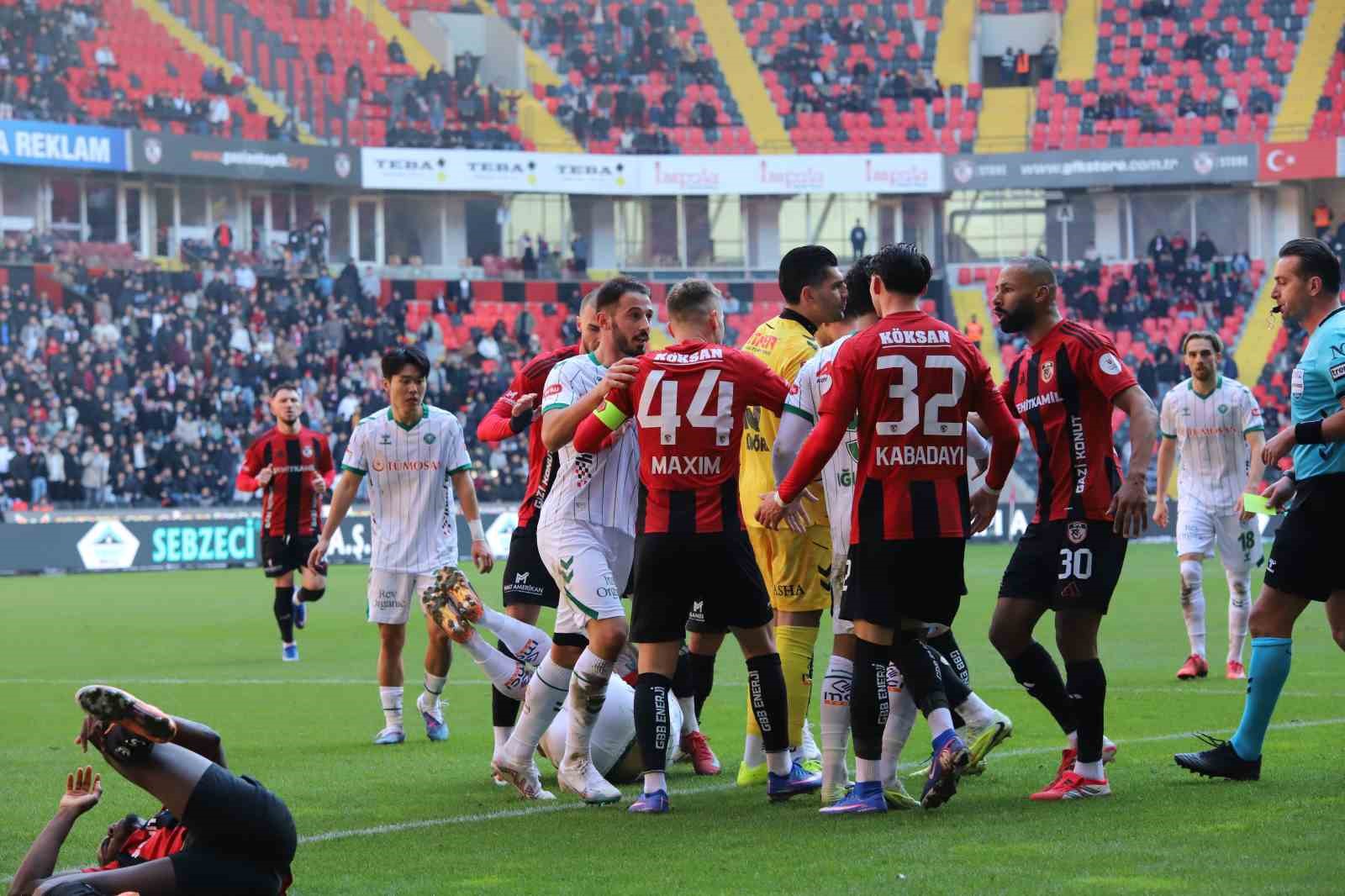 Trendyol Süper Lig: Gaziantep FK: 1 - Konyaspor: 0 (İlk yarı) 62 trendyol super lig gaziantep fk 1 konyaspor 0 ilk yari 58 2GhXRMyW