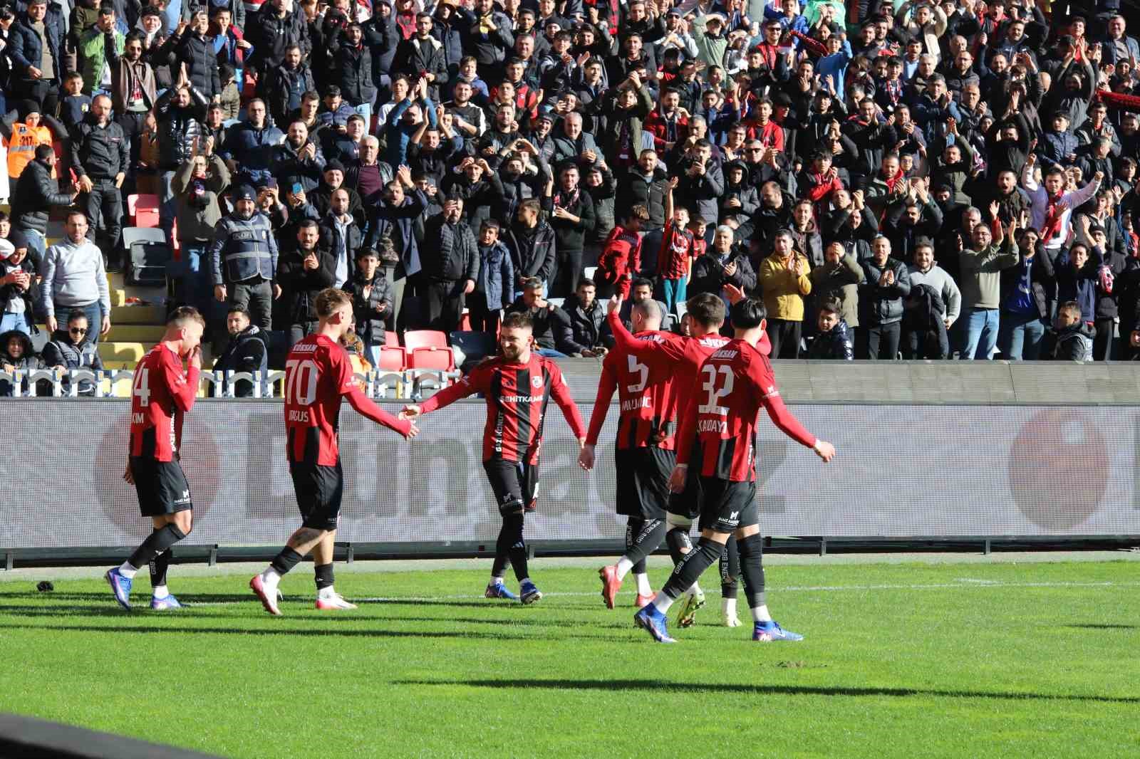 Trendyol Süper Lig: Gaziantep FK: 1 - Konyaspor: 0 (İlk yarı) 72 trendyol super lig gaziantep fk 1 konyaspor 0 ilk yari 68