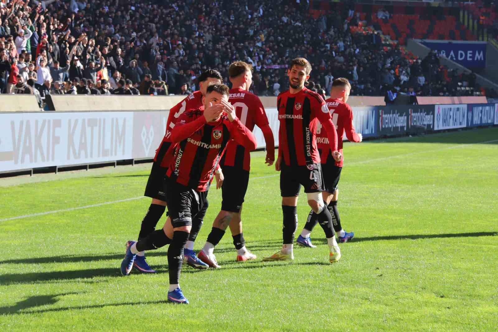 Trendyol Süper Lig: Gaziantep FK: 1 - Konyaspor: 0 (İlk yarı) 76 trendyol super lig gaziantep fk 1 konyaspor 0 ilk yari 72 pLNUFkPF