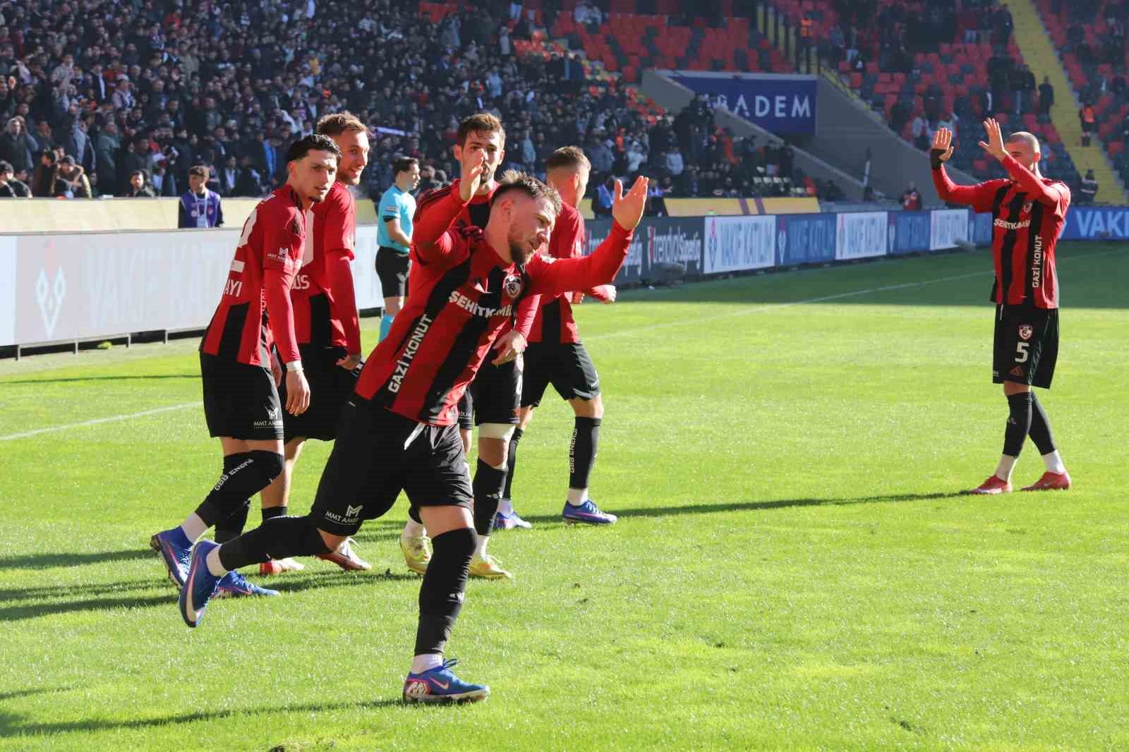 Trendyol Süper Lig: Gaziantep FK: 1 - Konyaspor: 0 (İlk yarı) 78 trendyol super lig gaziantep fk 1 konyaspor 0 ilk yari 74 7efUwZMH