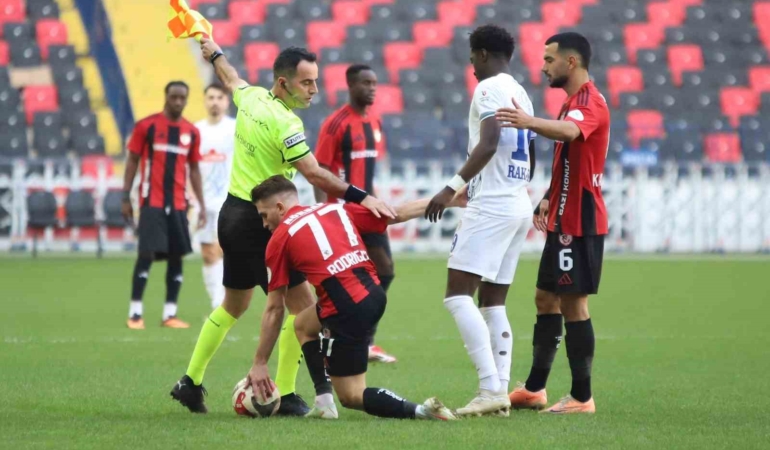 trendyol-super-lig-gaziantep-fk-2-caykur-rizespor-2-mac-sonucu-XDxJJEqE.jpg