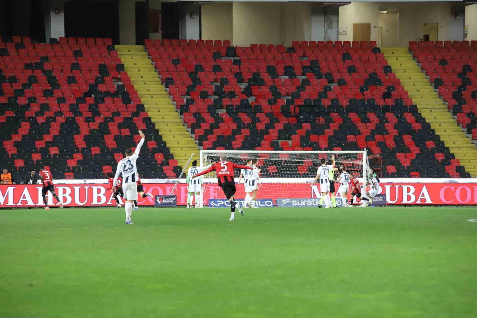 trendyol super lig gaziantep fk 2 kasimpasa 1 ilk yari 21 YspvYcAU
