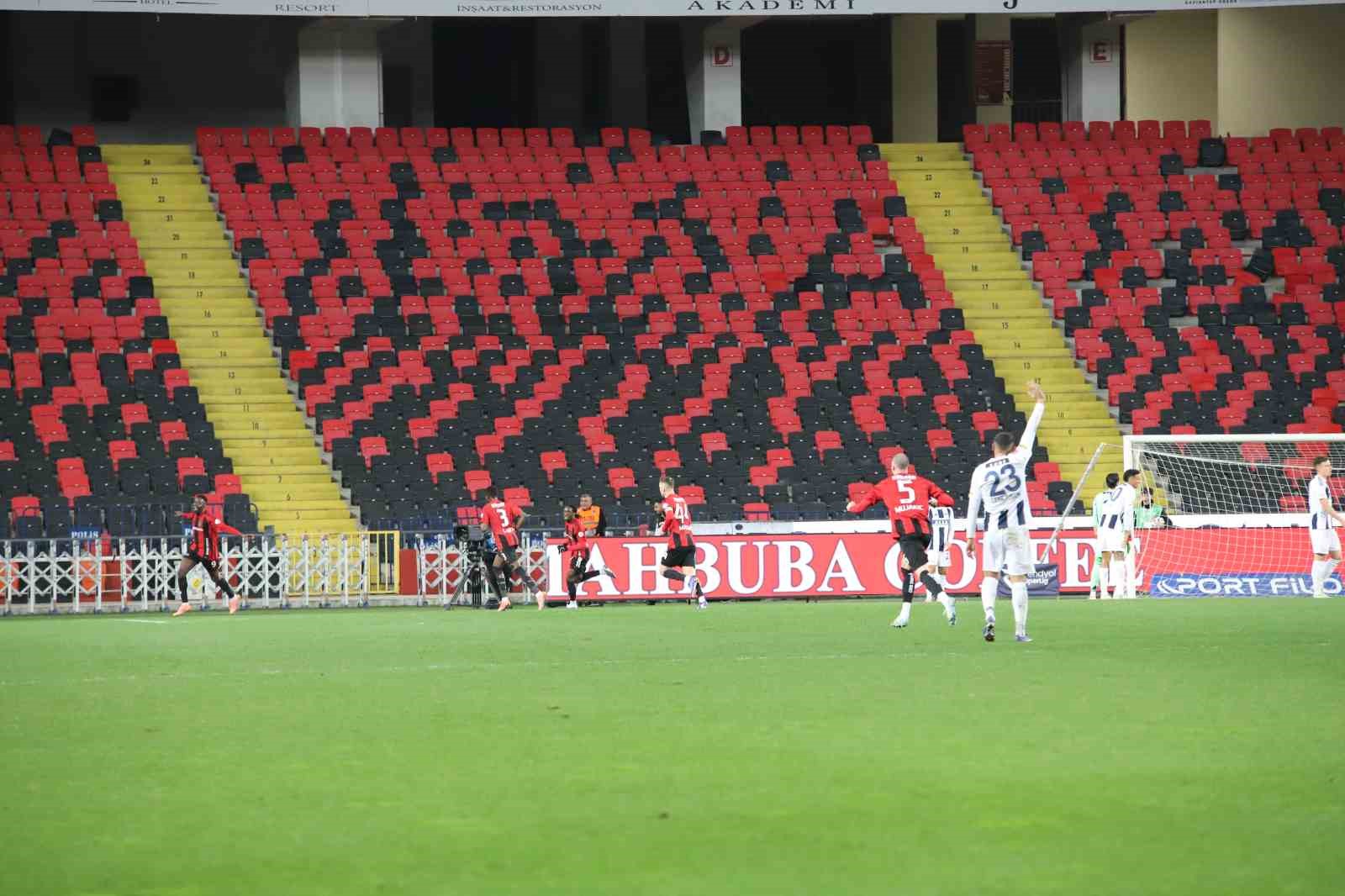 trendyol super lig gaziantep fk 2 kasimpasa 1 ilk yari 22 GnCSiVYr