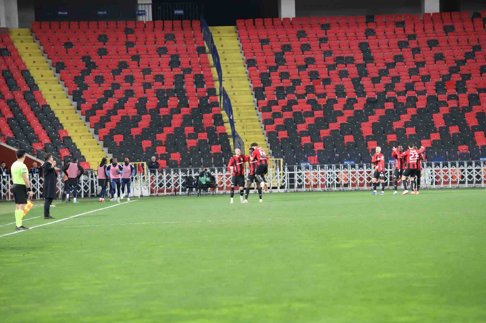 trendyol super lig gaziantep fk 2 kasimpasa 1 ilk yari 25