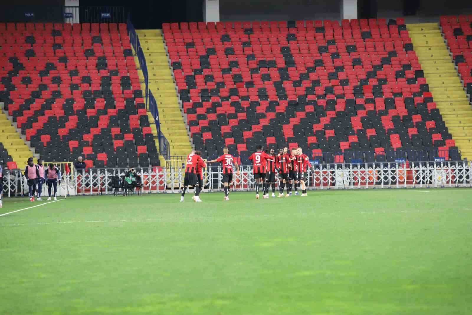 trendyol super lig gaziantep fk 2 kasimpasa 1 ilk yari 26 5gKYH79J
