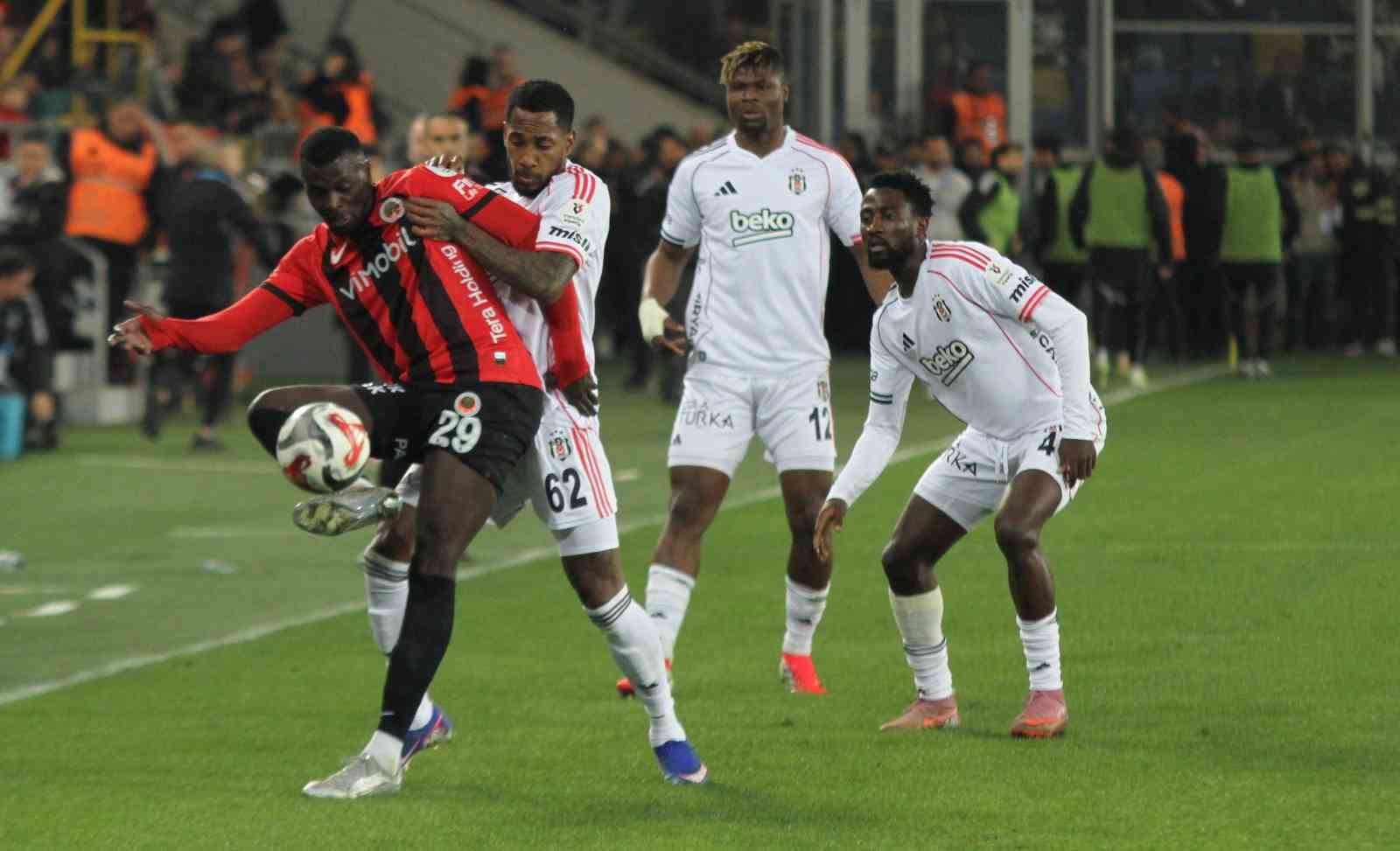 Trendyol Süper Lig: Gençlerbirliği: 0 - Beşiktaş: 0 (İlk yarı) 14 trendyol super lig genclerbirligi 0 besiktas 0 ilk yari 10 QLSYRBrP