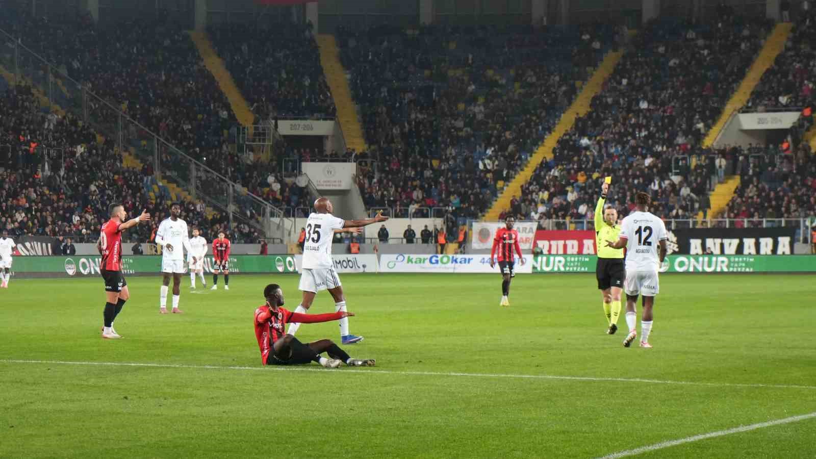 Trendyol Süper Lig: Gençlerbirliği: 0 - Beşiktaş: 0 (İlk yarı) 6 trendyol super lig genclerbirligi 0 besiktas 0 ilk yari 2 zjjArB4p