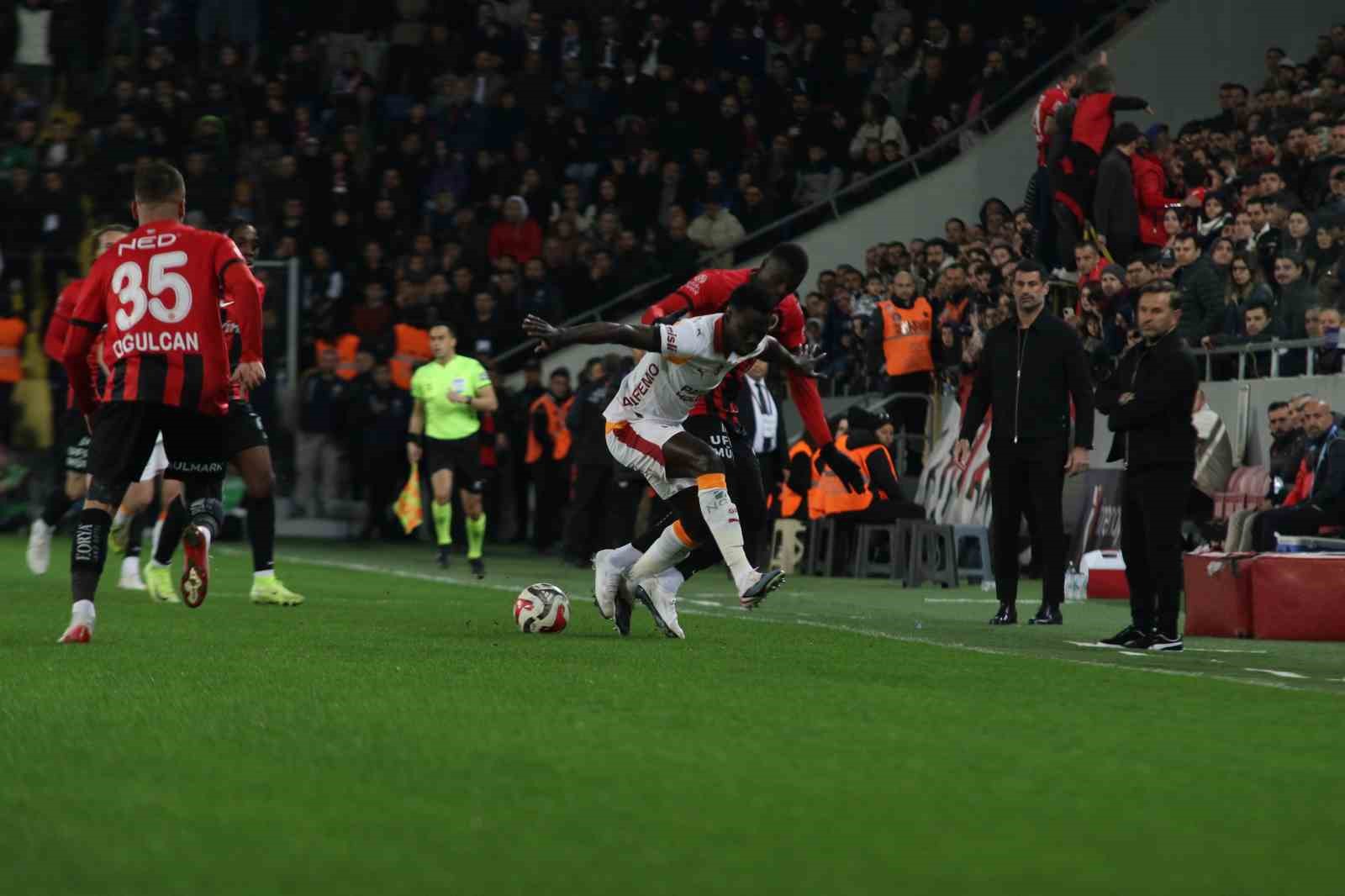 Trendyol Süper Lig: Gençlerbirliği: 0 - Galatasaray: 1 (Maç devam ediyor) 12 trendyol super lig genclerbirligi 0 galatasaray 1 mac devam ediyor 8