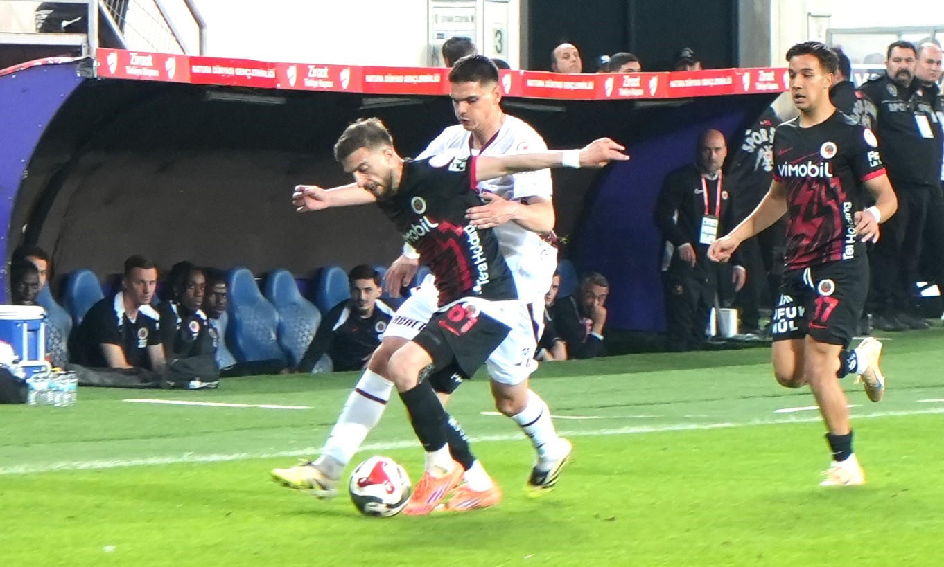 Trendyol Süper Lig: Gençlerbirliği: 0 - Trabzonspor: 0 (İlk yarı) 10 trendyol super lig genclerbirligi 0 trabzonspor 0 ilk yari 6 eBRguHyr