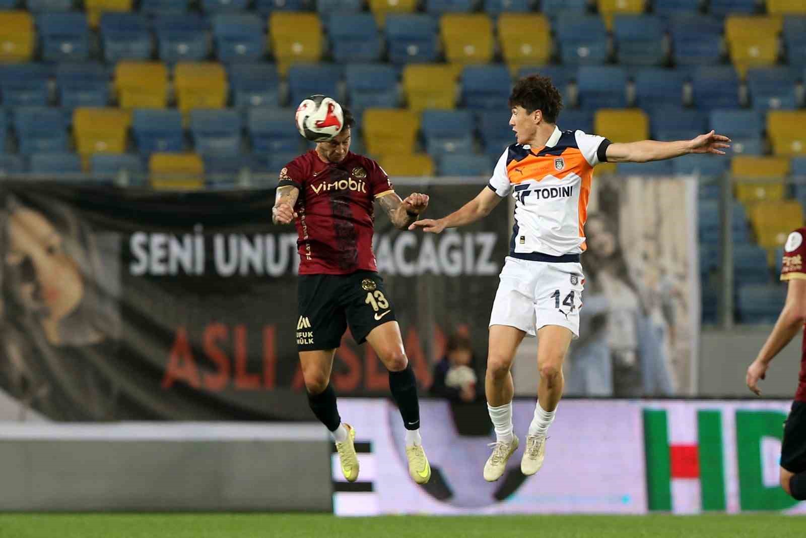 Trendyol Süper Lig: Gençlerbirliği: 1 - RAMS Başakşehir: 0 (İlk yarı) 6 trendyol super lig genclerbirligi 1 rams basaksehir 0 ilk yari 2 vjzUiI23