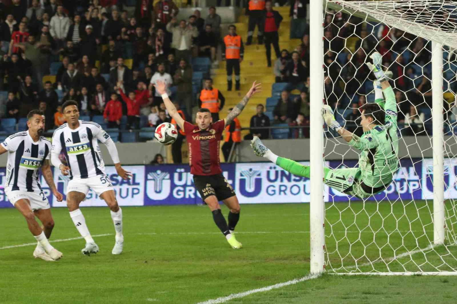 Trendyol Süper Lig: Gençlerbirliği: 2 - Kasımpaşa: 2 (ilk yarı) 5 trendyol super lig genclerbirligi 2 kasimpasa 2 ilk yari 1 GOWVkGVM