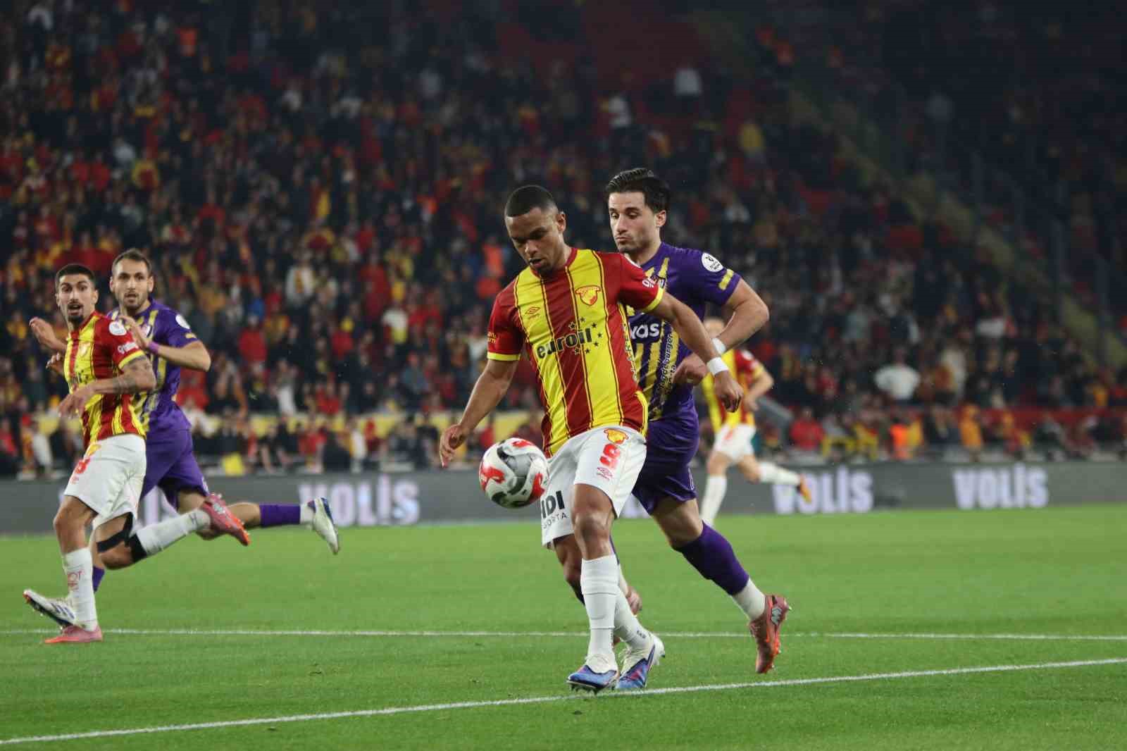 trendyol super lig goztepe 0 eyupspor 0 ilk yari 19 8HQIjiCn