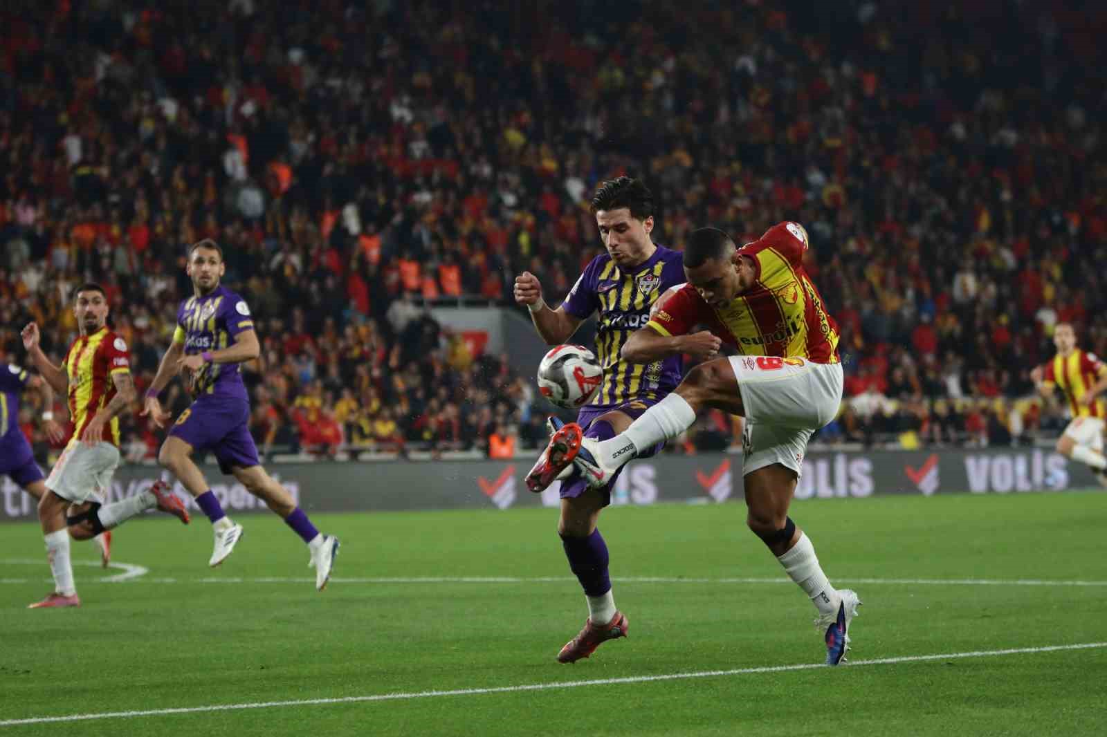 trendyol super lig goztepe 0 eyupspor 0 ilk yari 20 BKzFfhCR