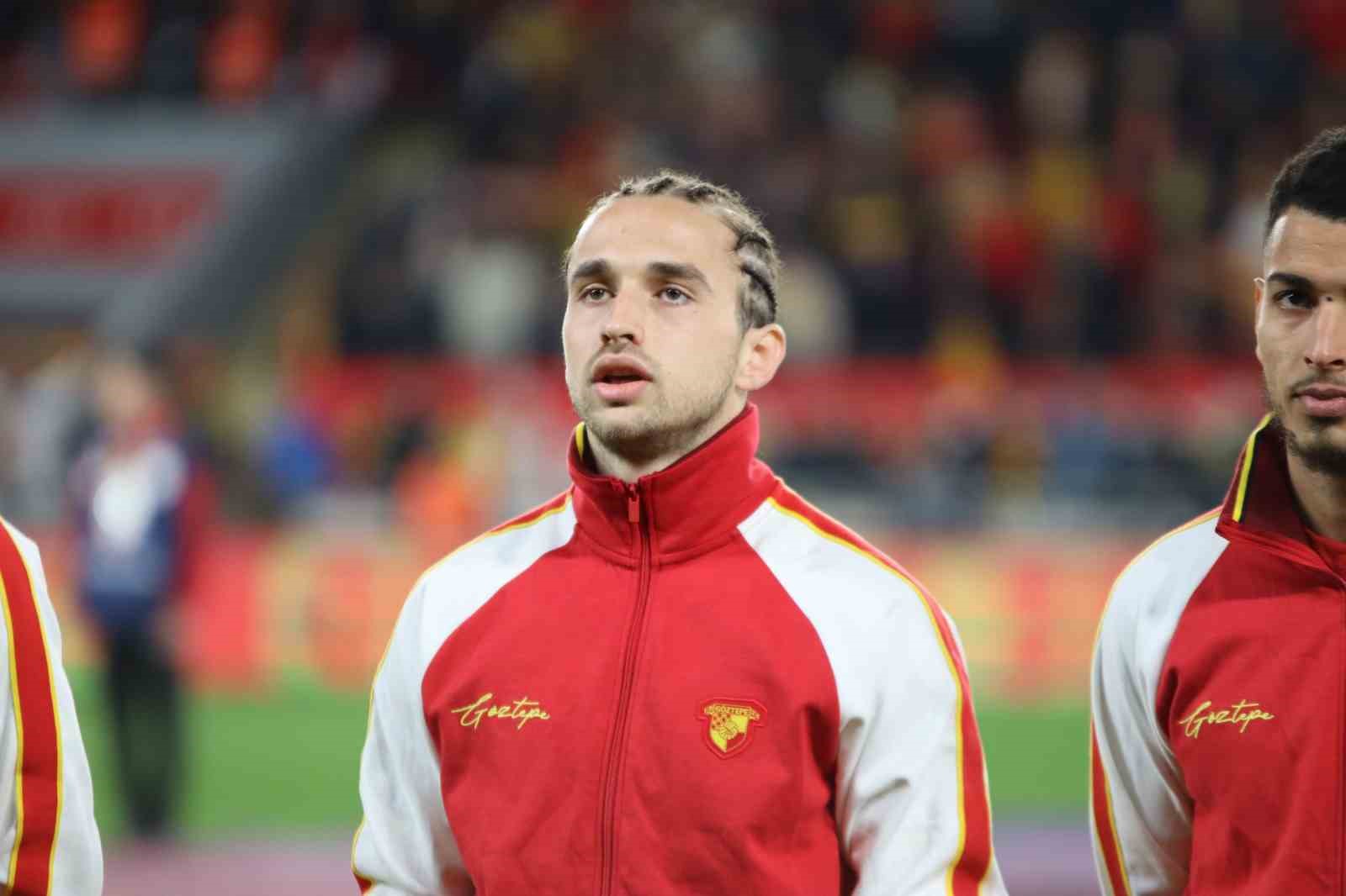 trendyol super lig goztepe 0 eyupspor 0 ilk yari 6 XJJAXNRA