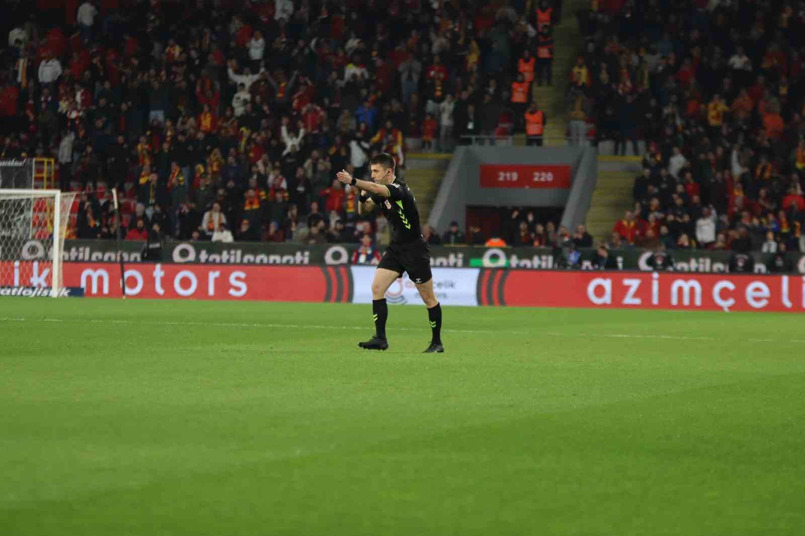 trendyol super lig goztepe 0 eyupspor 0 ilk yari 9 TDppr3Dd