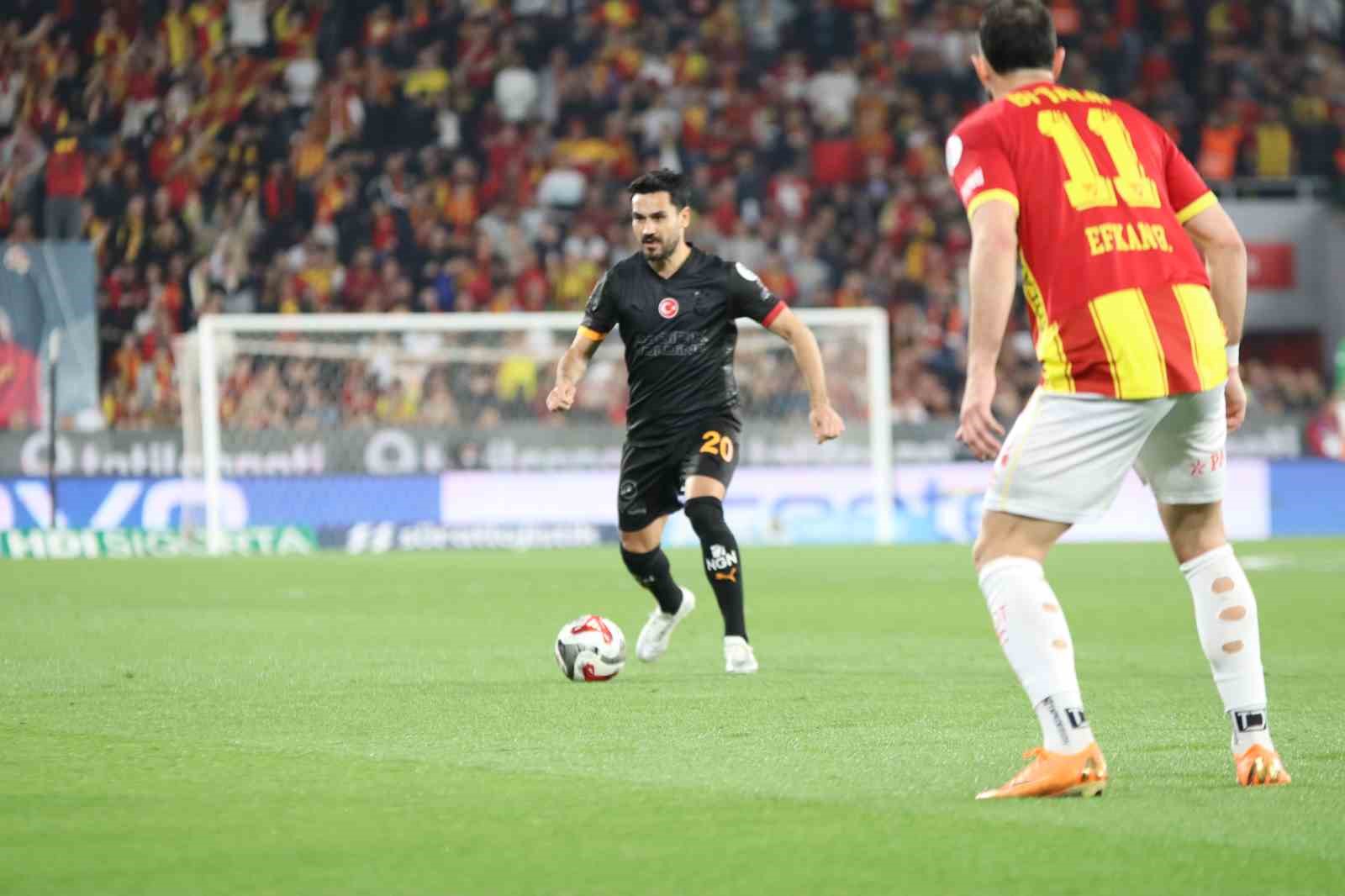 trendyol super lig goztepe 0 galatasaray 2 ilk yari 10 QvdHUlYl