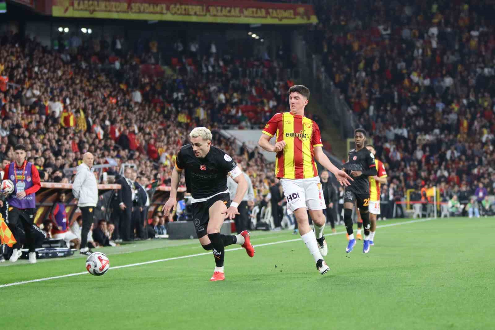 trendyol super lig goztepe 0 galatasaray 2 ilk yari 15 VdaiNgbp