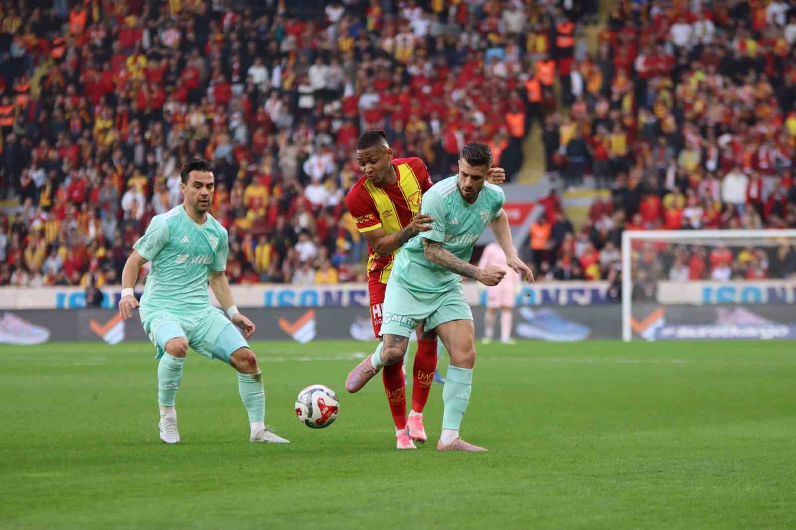 trendyol super lig goztepe 0 kayserispor 0 ilk yari 11 Yd9qaVCC
