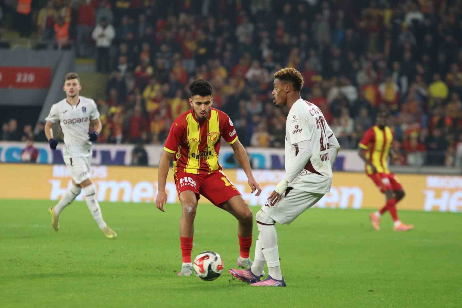 trendyol super lig goztepe 0 trabzonspor 0 mac devam ediyor 12 UsdHfPXB