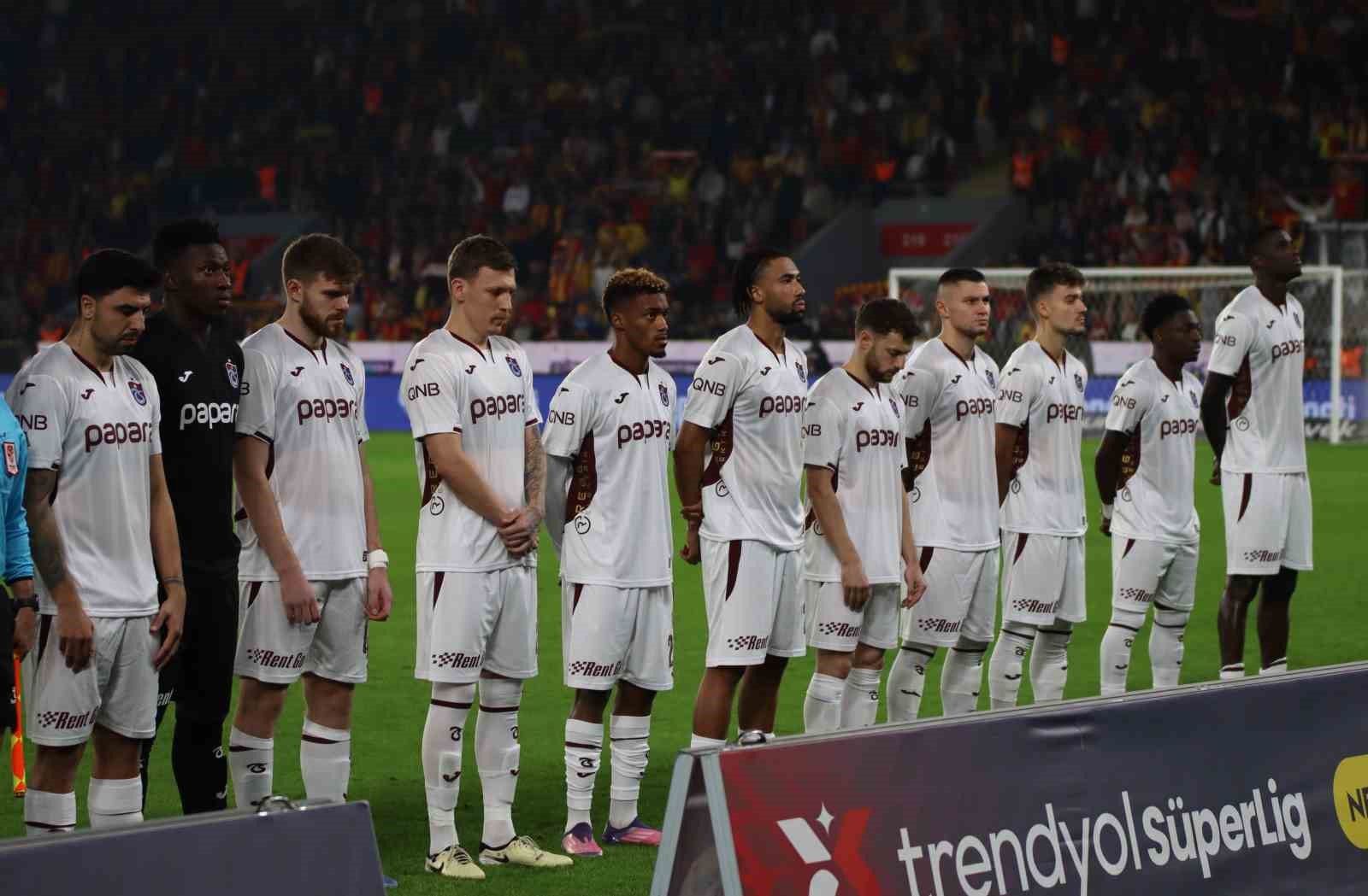 trendyol super lig goztepe 0 trabzonspor 0 mac devam ediyor 5 vM1izPaI