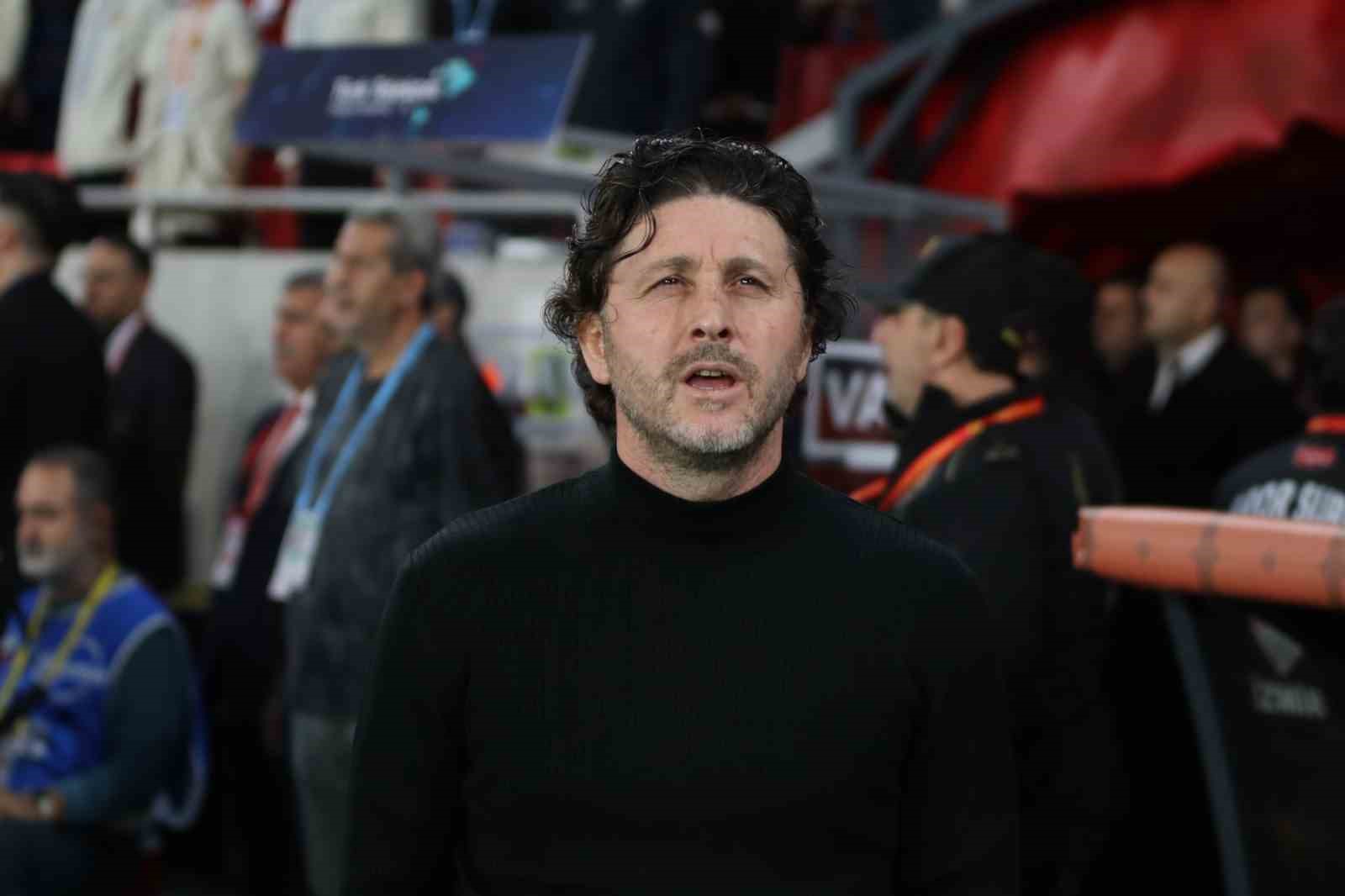 trendyol super lig goztepe 0 trabzonspor 0 mac devam ediyor 6 LbQ54fyd