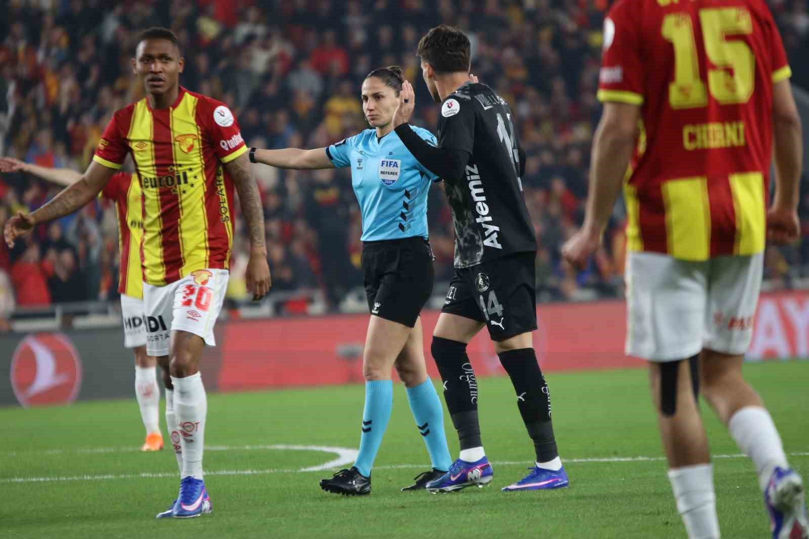 Trendyol Süper Lig: Göztepe: 1 - Alanyaspor: 1 (İlk yarı) 17 trendyol super lig goztepe 1 alanyaspor 1 ilk yari 13