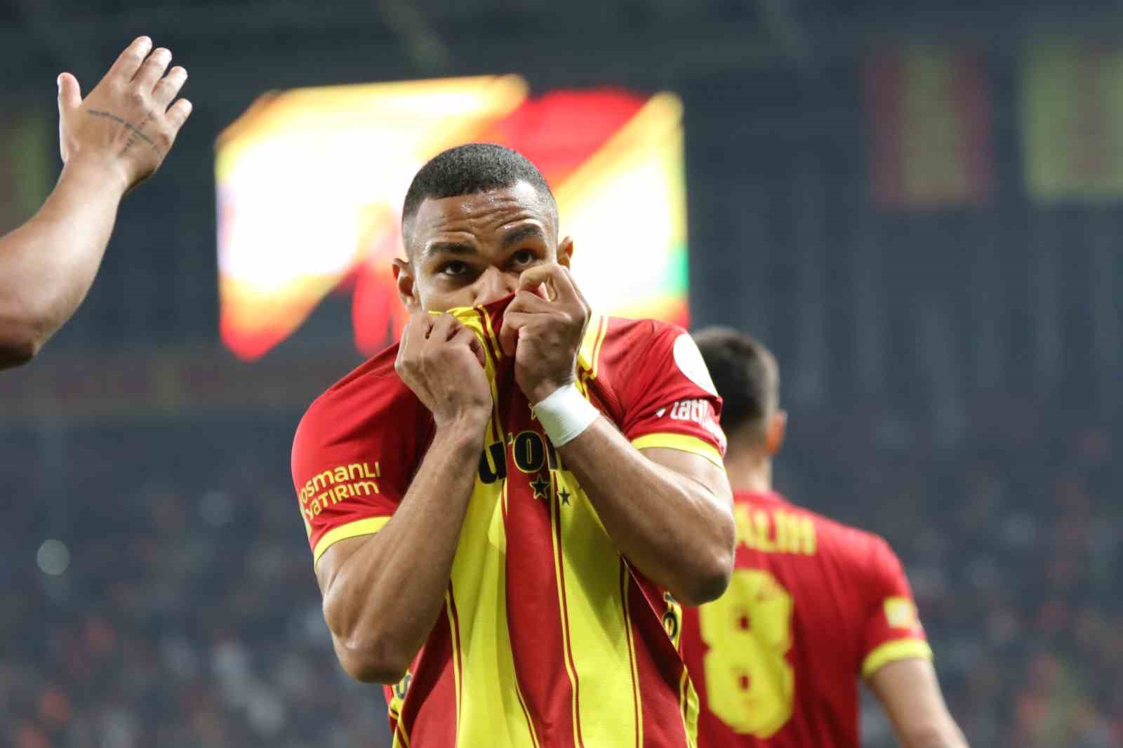 Trendyol Süper Lig: Göztepe: 1 - Alanyaspor: 1 (İlk yarı) 21 trendyol super lig goztepe 1 alanyaspor 1 ilk yari 17 t7nIan68