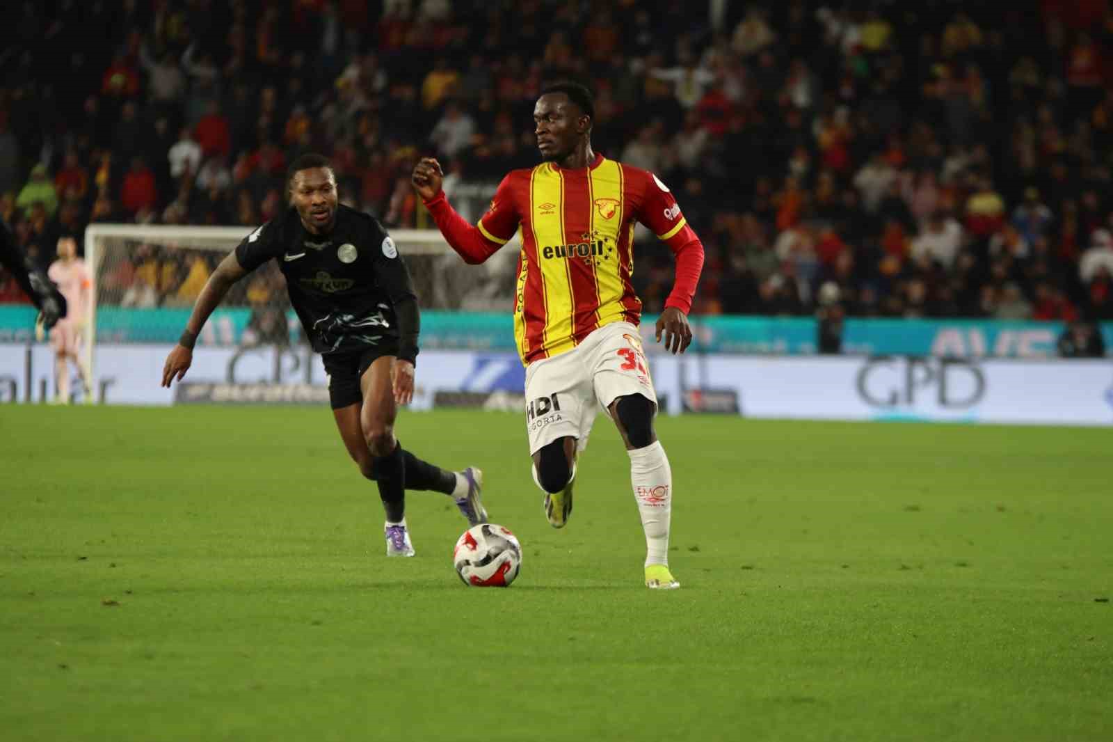 trendyol super lig goztepe 1 caykur rizespor 0 ilk yari 11 SiPbDyiW