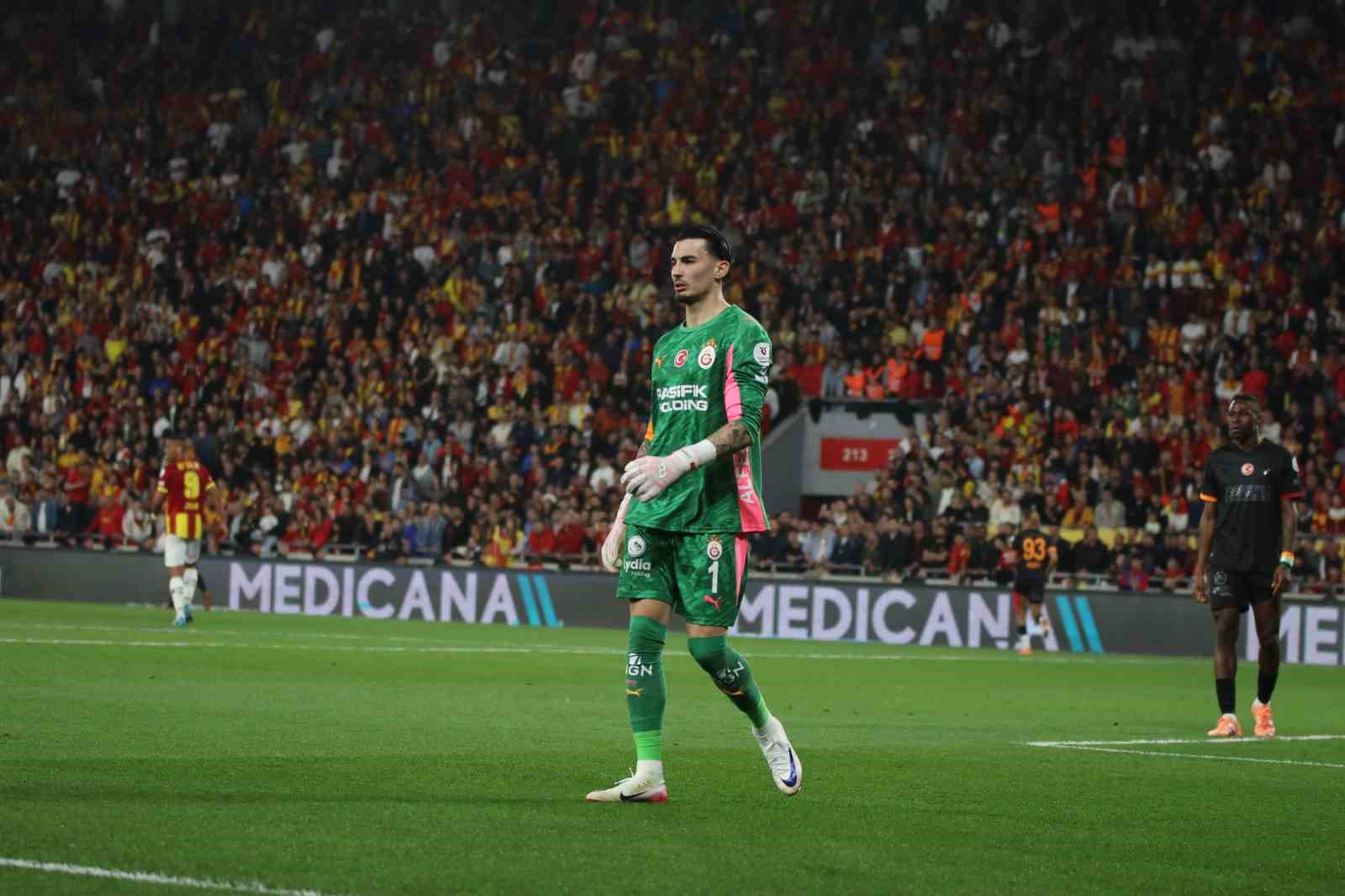 trendyol super lig goztepe 1 galatasaray 3 mac sonucu 6 S2EeUPZU