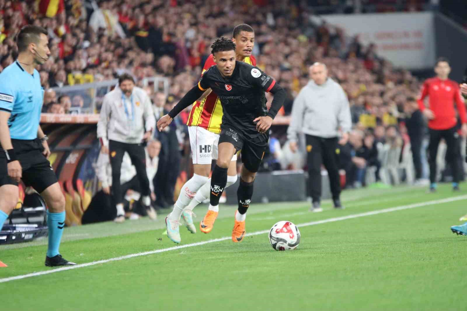 trendyol super lig goztepe 1 galatasaray 3 mac sonucu 8 UXb29aC6