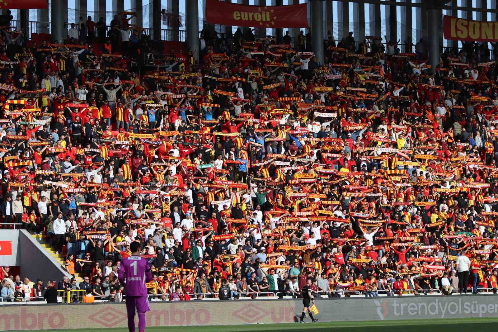 trendyol super lig goztepe 1 kasimpasa 1 ilk yari 9 O5FK2J7S