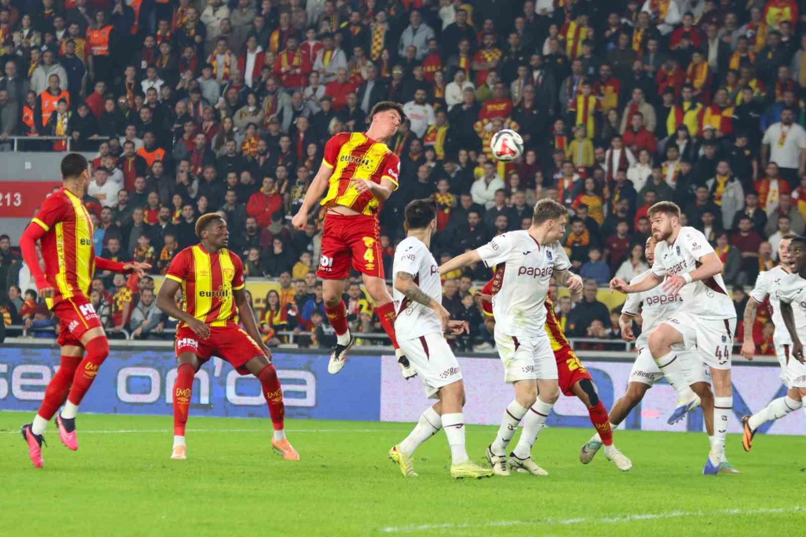 trendyol super lig goztepe 1 trabzonspor 2 mac sonucu 7 Ogkb6QX8
