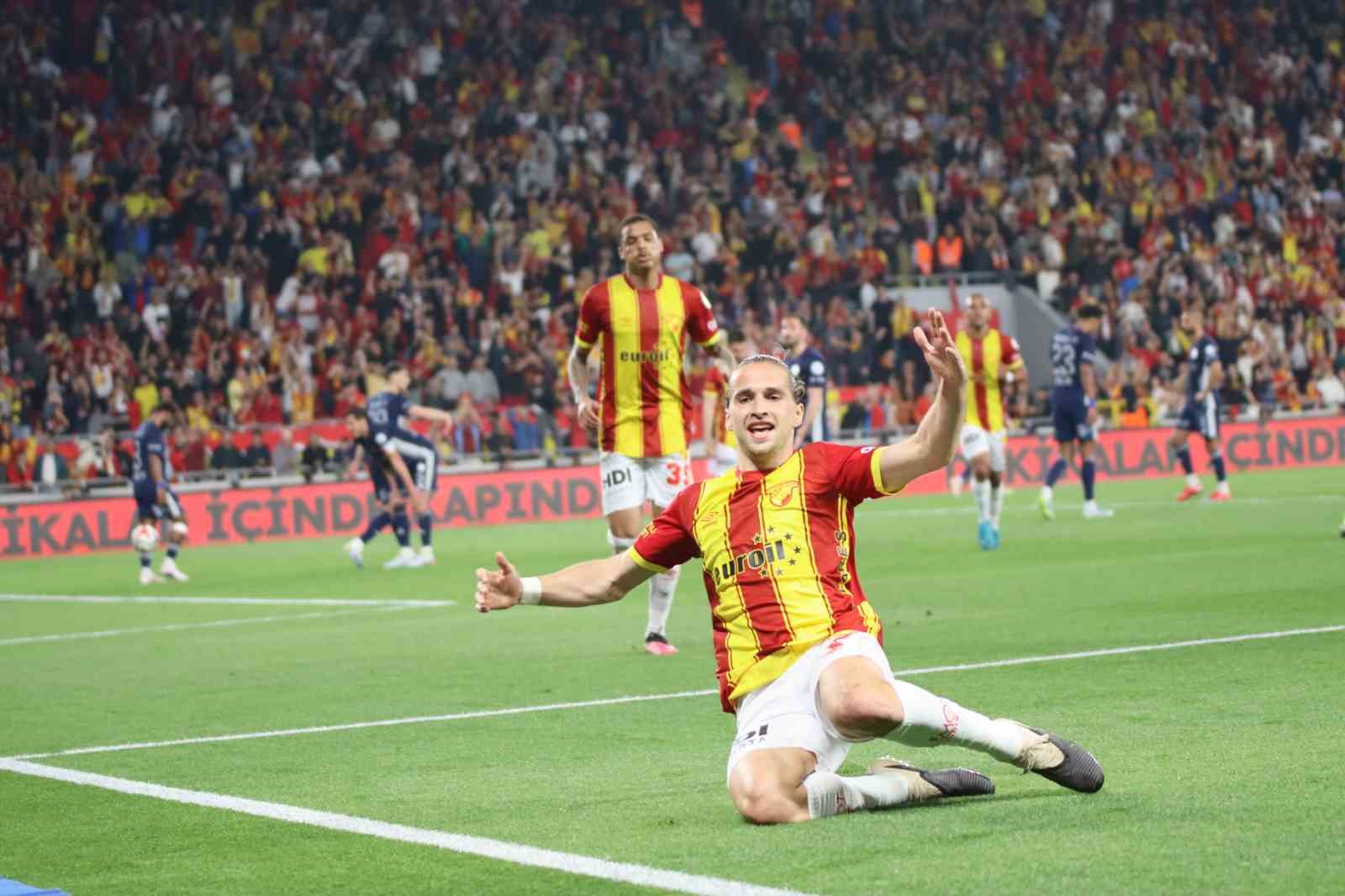 trendyol super lig goztepe 2 antalyaspor 0 ilk yari 19 Z45kC1aB