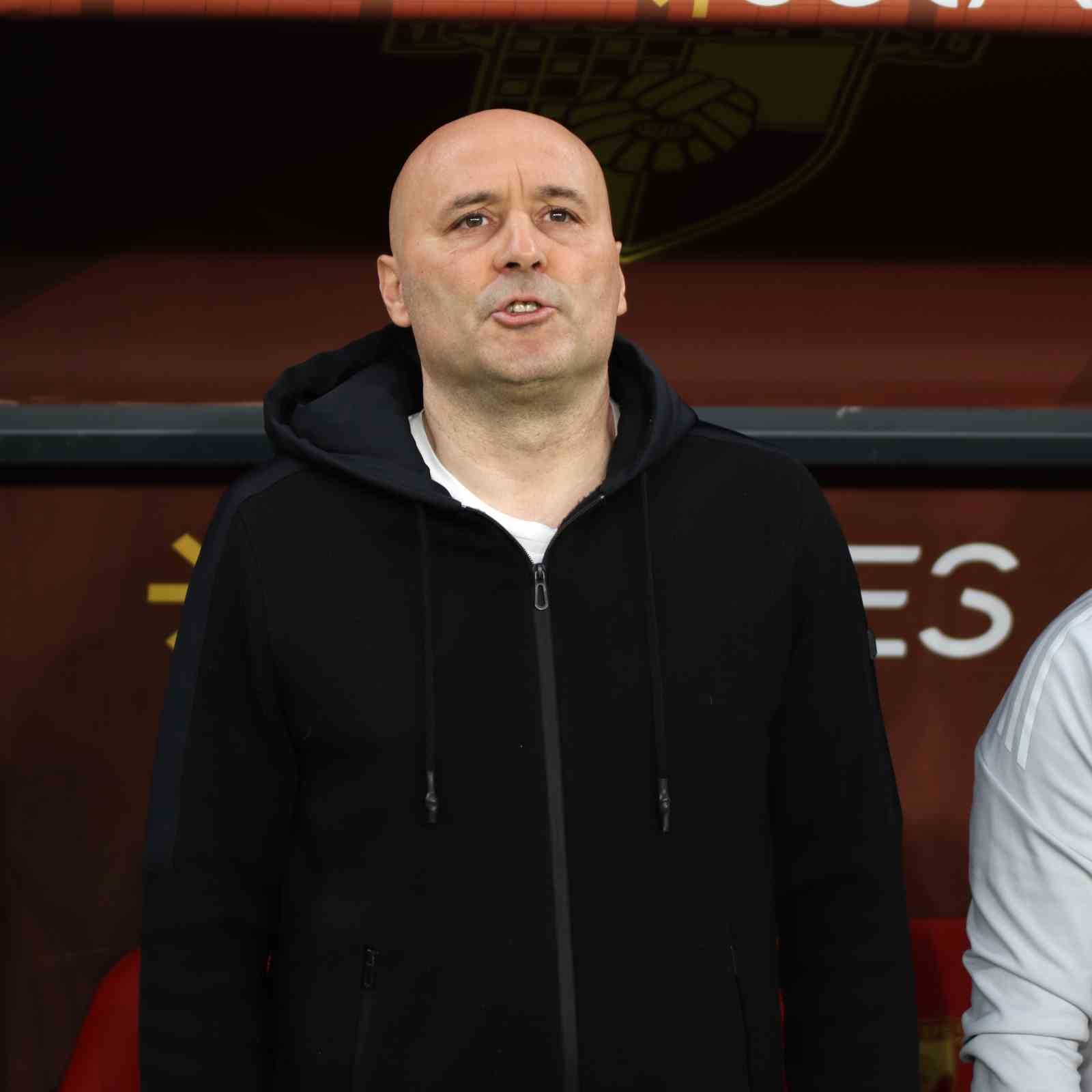 trendyol super lig goztepe 2 antalyaspor 0 ilk yari 30 HDNsXZk4