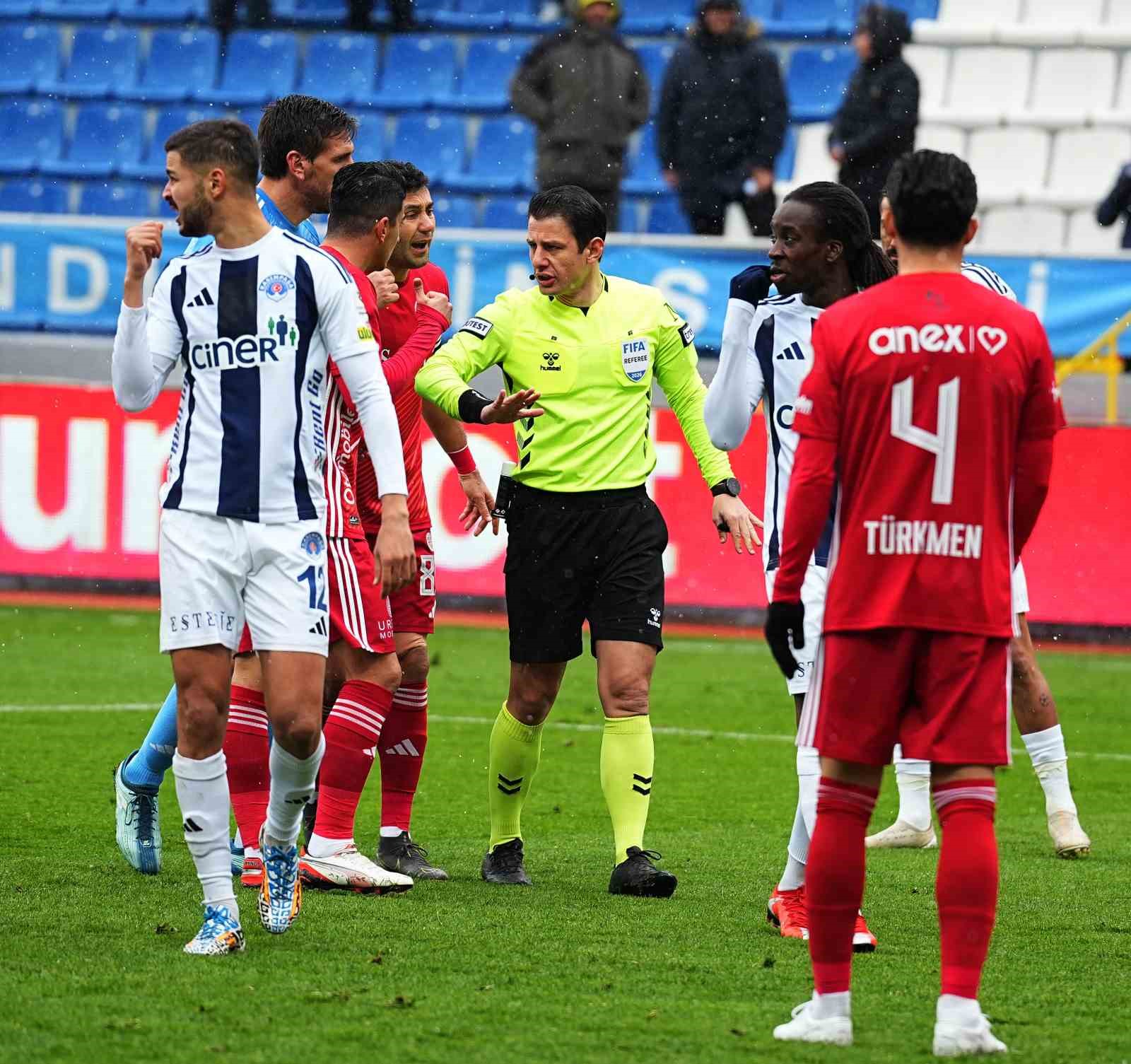 trendyol super lig kasimpasa 0 antalyaspor 0 mac devam ediyor 12 RGN9S2WA
