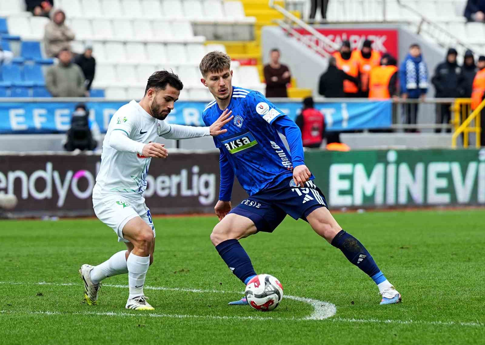 Trendyol Süper Lig: Kasımpaşa: 0 - Çaykur Rizespor: 0 (Maç devam ediyor) 16 trendyol super lig kasimpasa 0 caykur rizespor 0 mac devam ediyor 12 DUVBCGWI