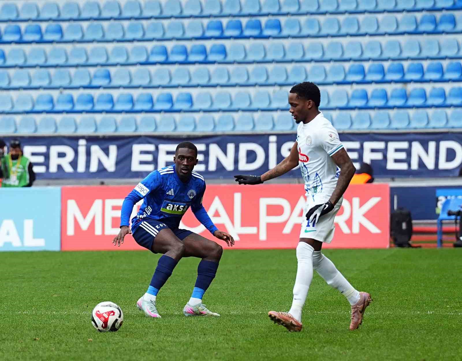 Trendyol Süper Lig: Kasımpaşa: 0 - Çaykur Rizespor: 0 (Maç devam ediyor) 13 trendyol super lig kasimpasa 0 caykur rizespor 0 mac devam ediyor 9 g292ZDFt