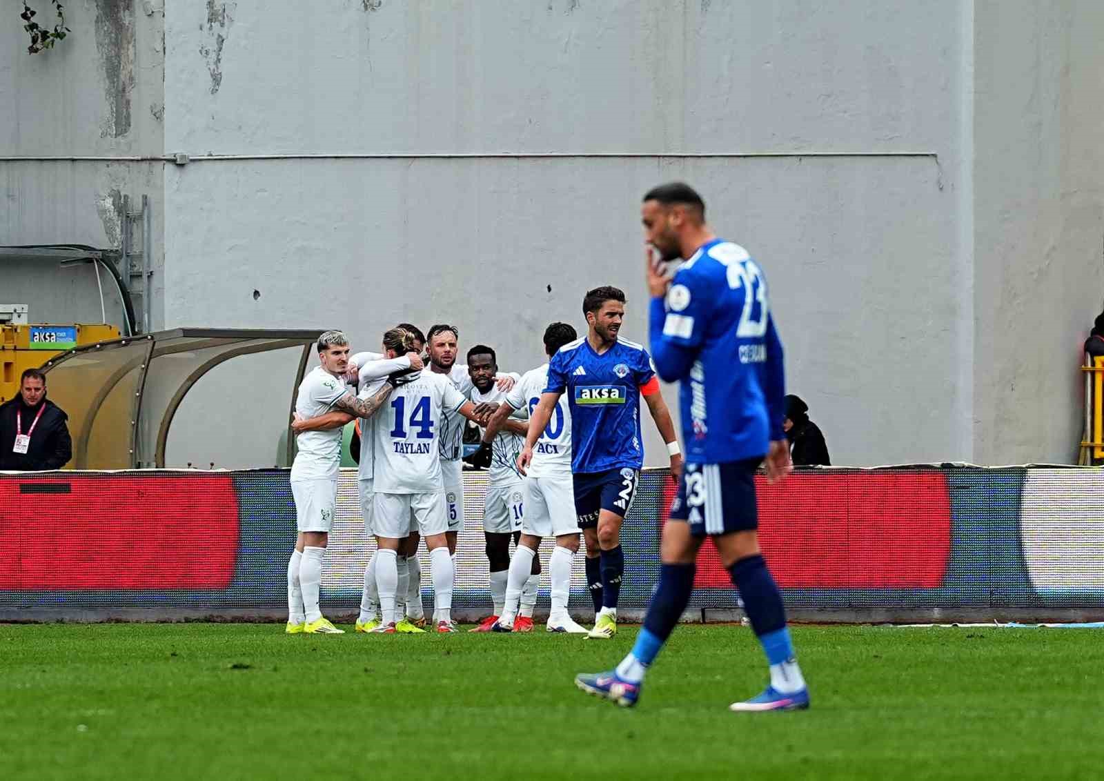 Trendyol Süper Lig: Kasımpaşa: 0 - Çaykur Rizespor: 1 (İlk yarı) 7 trendyol super lig kasimpasa 0 caykur rizespor 1 ilk yari 3 cj2LDDBT