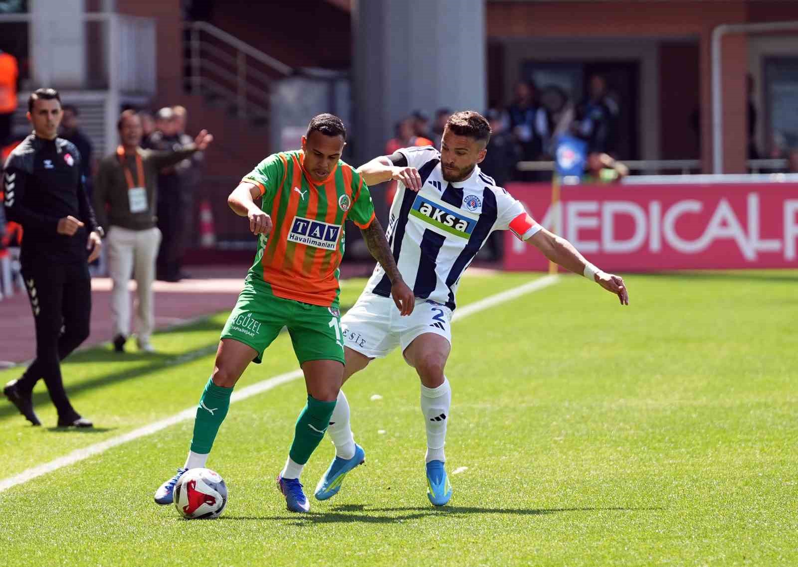 Trendyol Süper Lig: Kasımpaşa: 0 - Corendon Alanyaspor: 0 (Maç devam ediyor) 14 trendyol super lig kasimpasa 0 corendon alanyaspor 0 mac devam ediyor 10 fnReUmre
