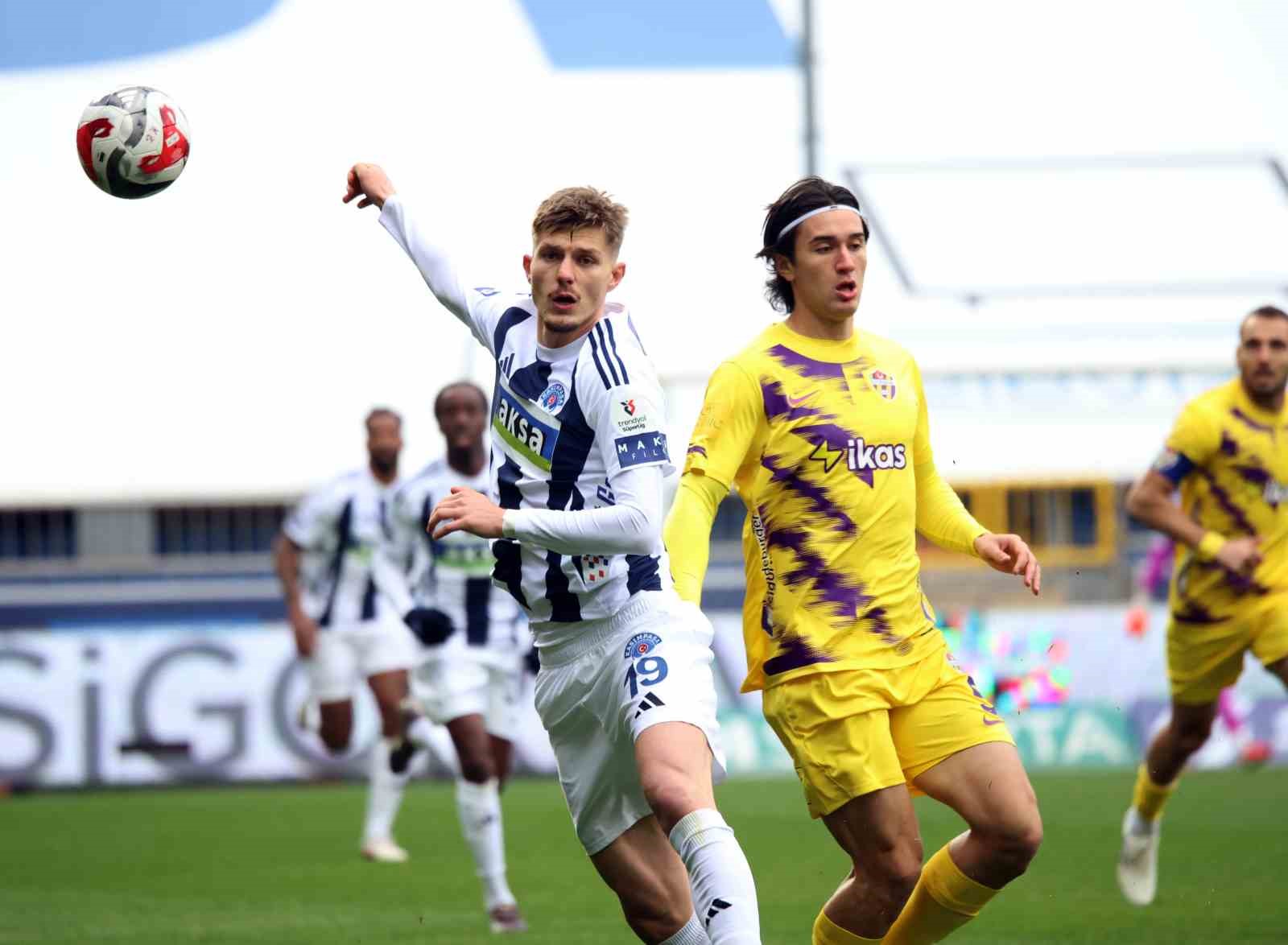 Trendyol Süper Lig: Kasımpaşa: 0 - Eyüpspor: 0 (Maç devam ediyor) 17 trendyol super lig kasimpasa 0 eyupspor 0 mac devam ediyor 13 NBj9spXK