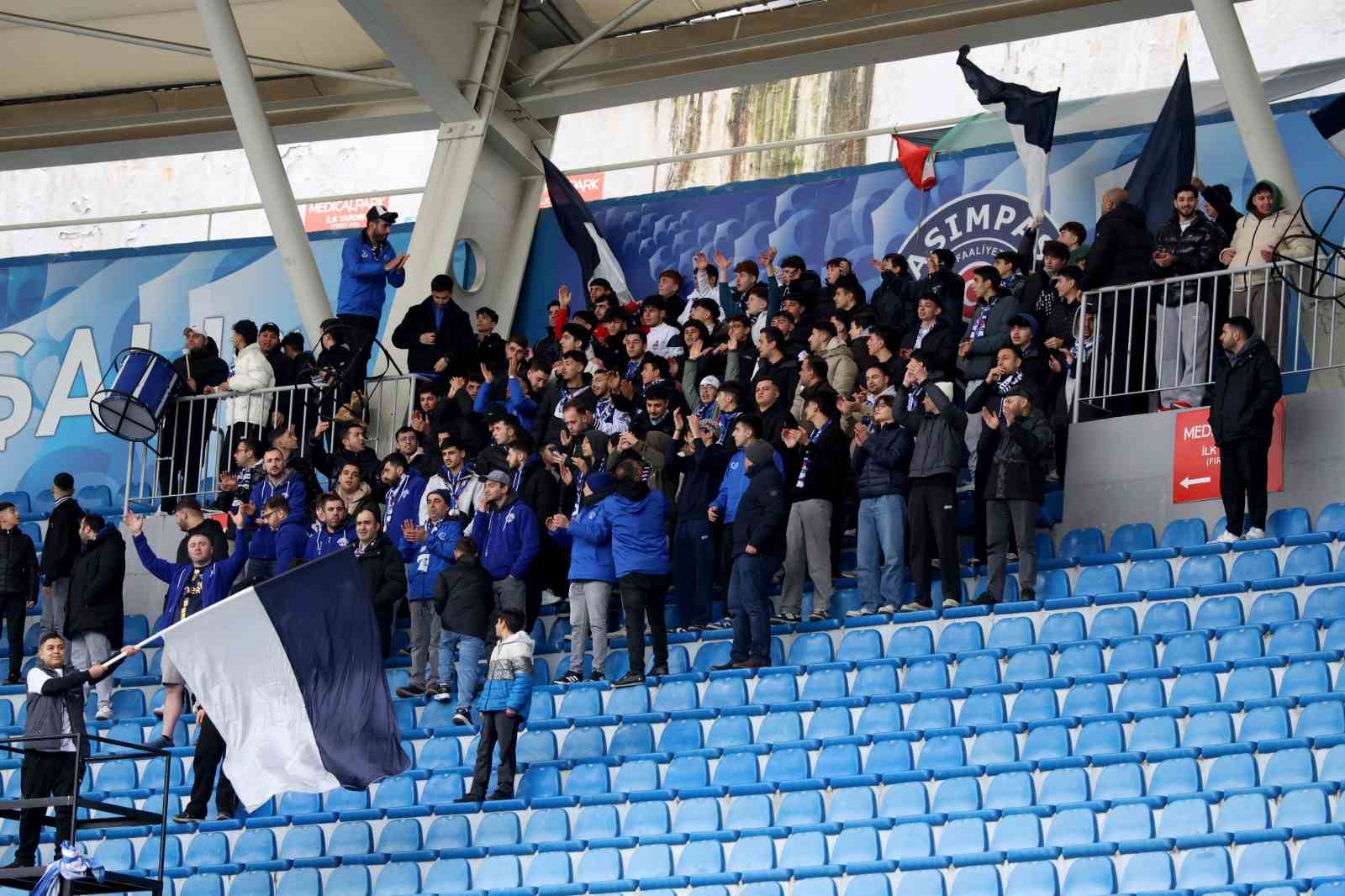Trendyol Süper Lig: Kasımpaşa: 0 - Eyüpspor: 0 (Maç devam ediyor) 12 trendyol super lig kasimpasa 0 eyupspor 0 mac devam ediyor 8 5ScmHjBp
