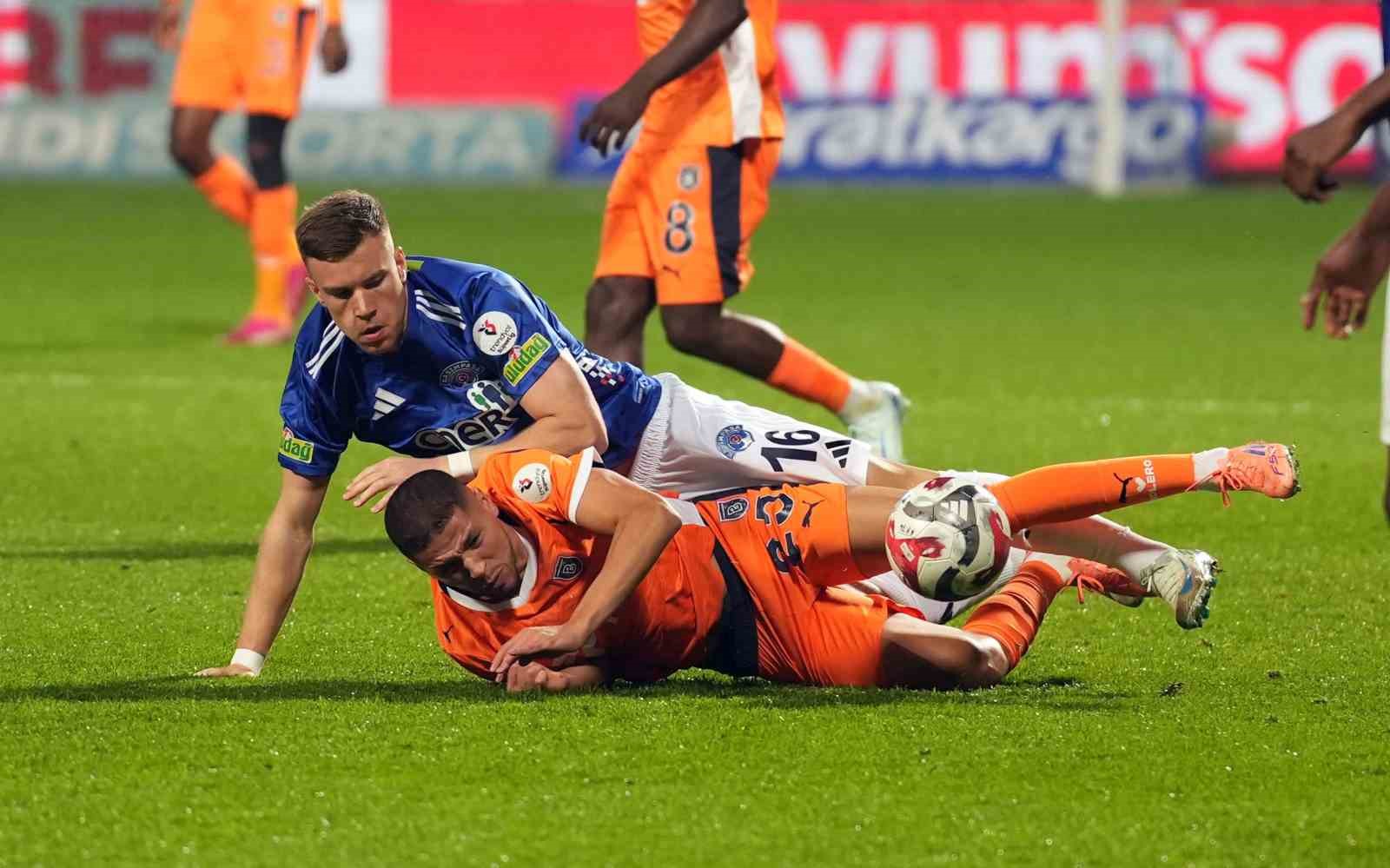 trendyol super lig kasimpasa 0 rams basaksehir 0 mac devam ediyor 10