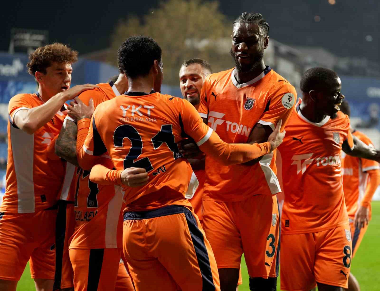 trendyol super lig kasimpasa 0 rams basaksehir 2 ilk yari 10 e5Ged8mR