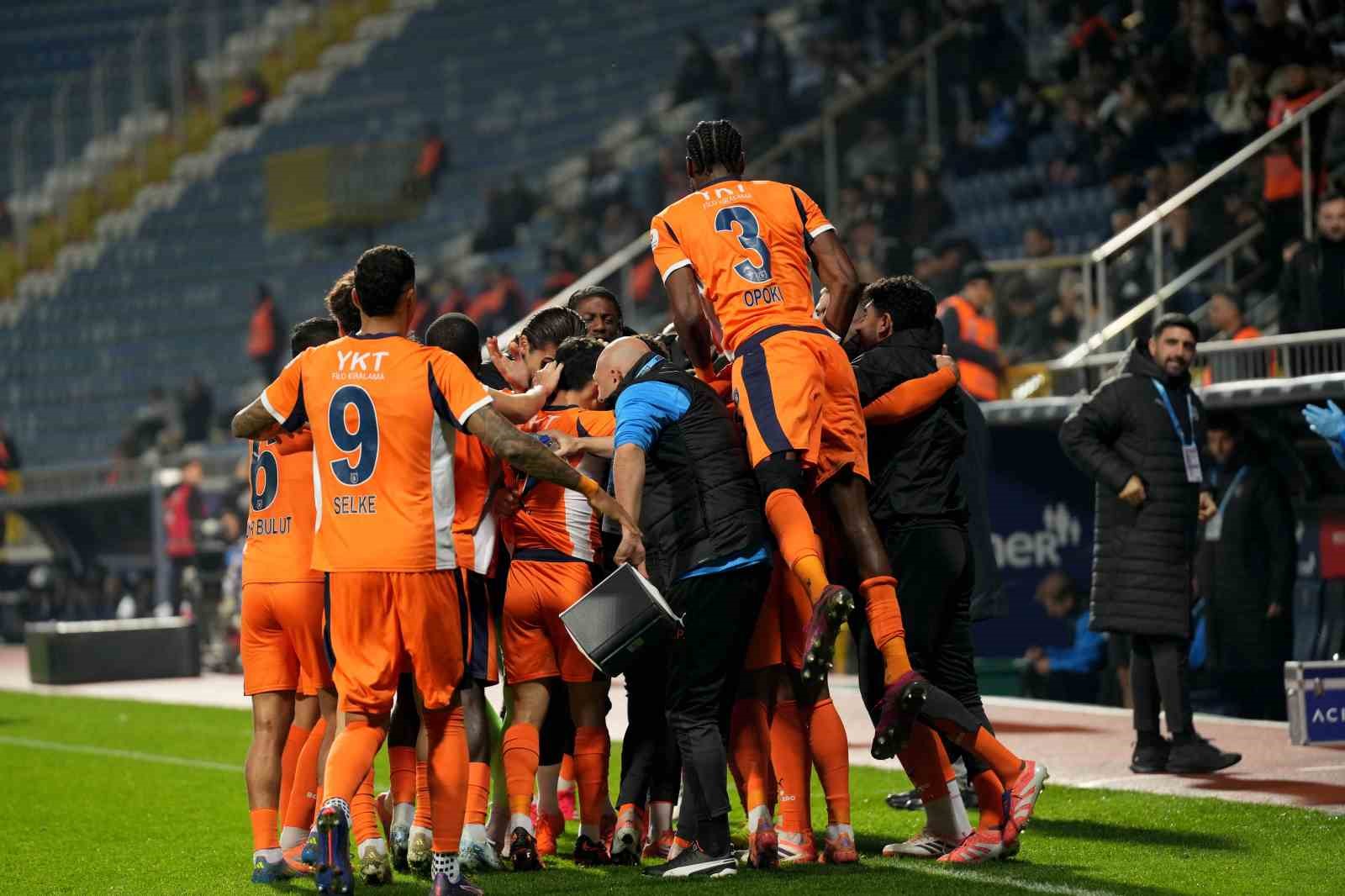 trendyol super lig kasimpasa 0 rams basaksehir 2 ilk yari 13 Nj5MLIeB