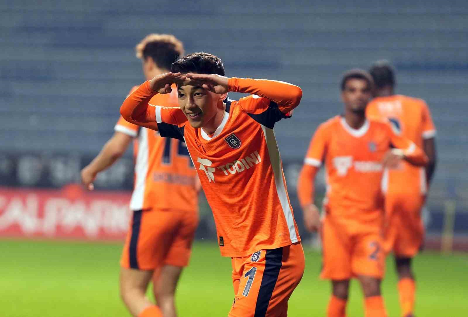 trendyol super lig kasimpasa 0 rams basaksehir 2 ilk yari 18 v1aFaGTV