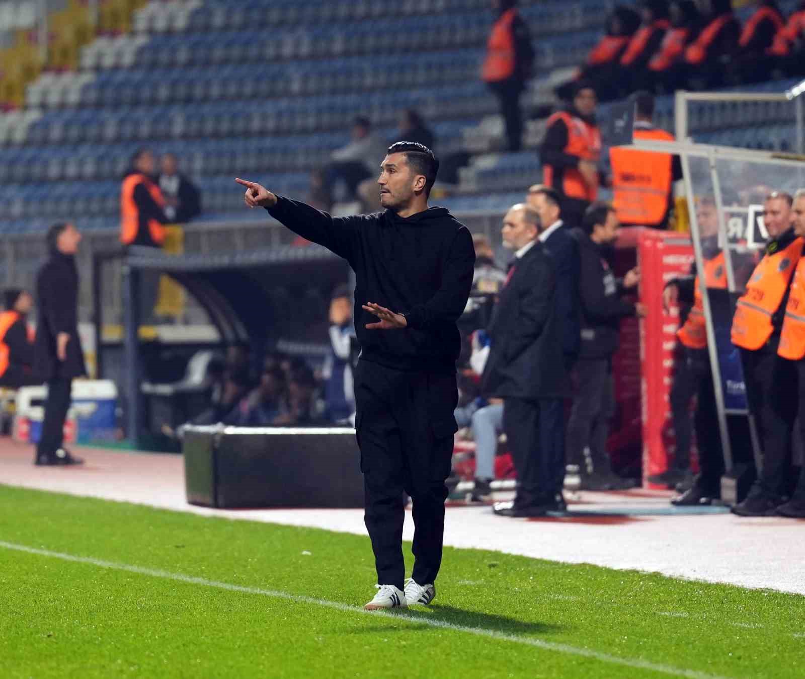 trendyol super lig kasimpasa 0 rams basaksehir 2 ilk yari 2 ngJ1CT34